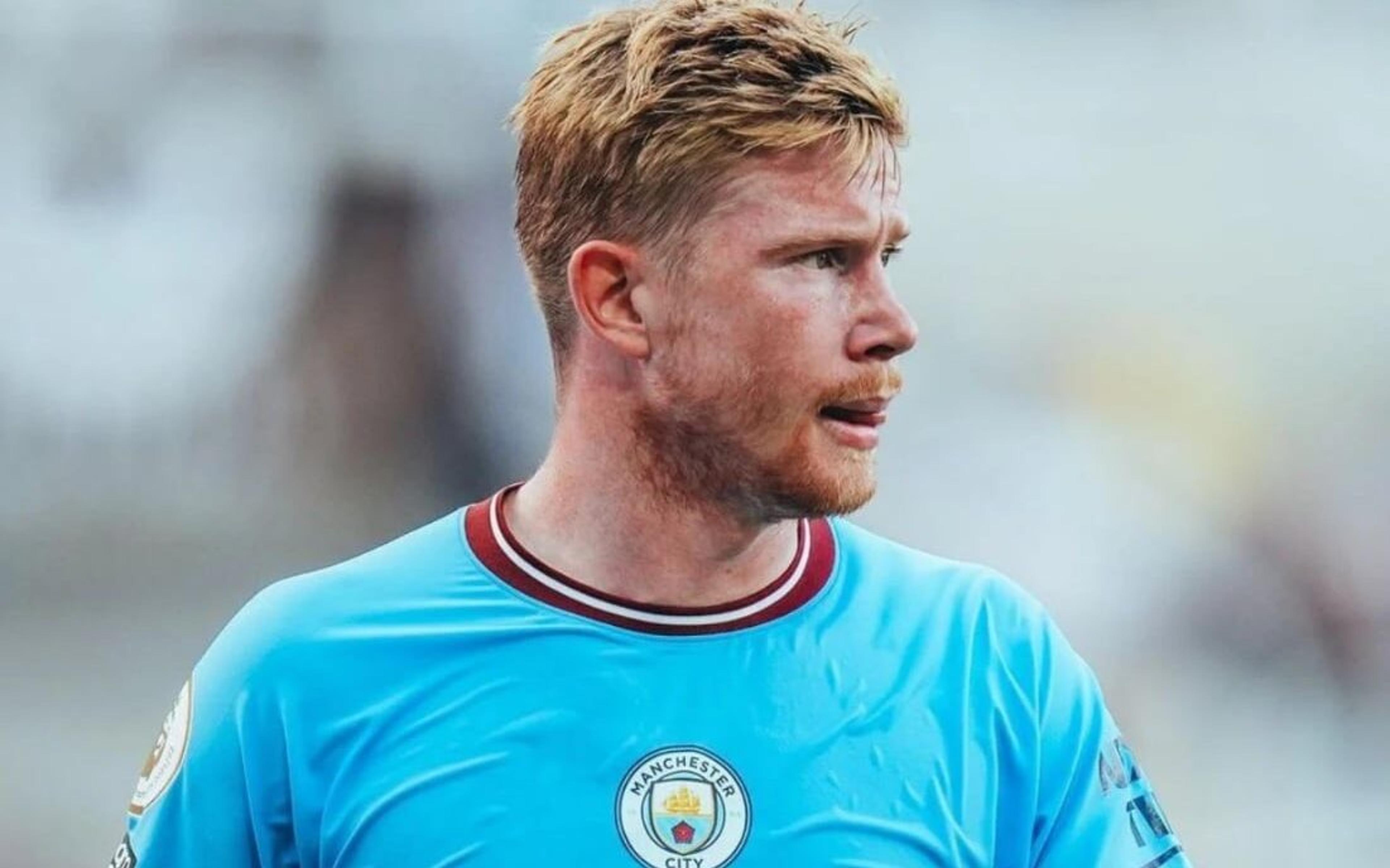 De Bruyne posa com camisa de gigante brasileiro: saiba famosos que têm carinho por clubes do Brasil