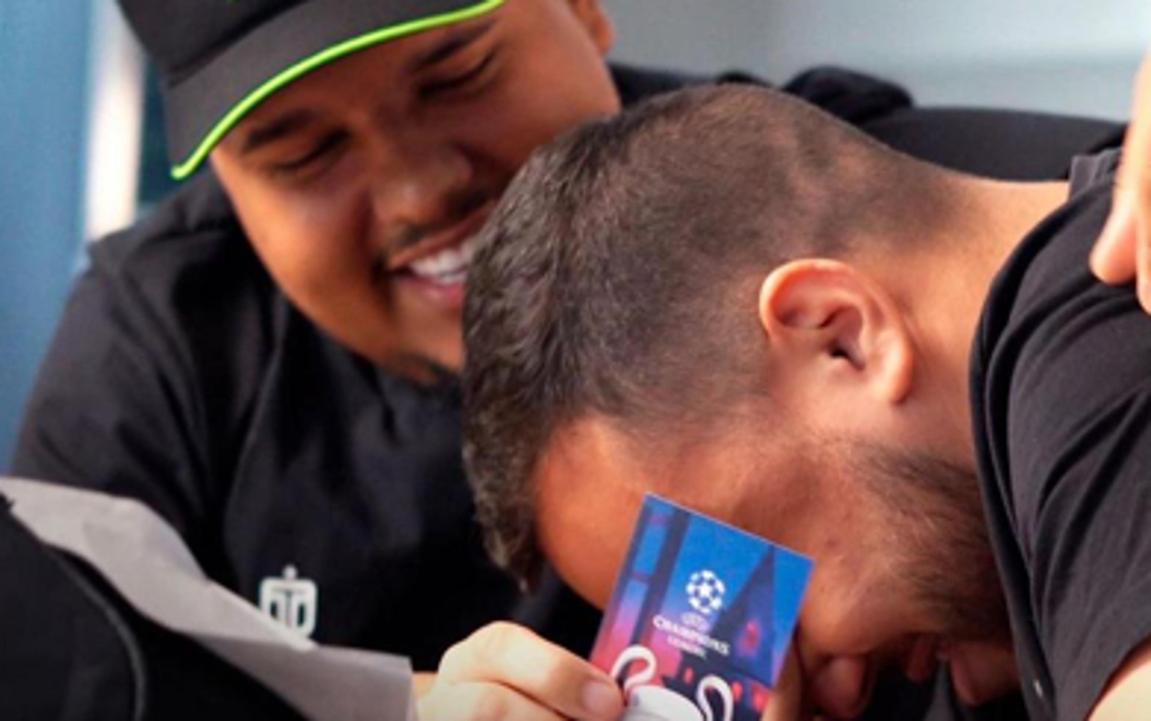 Dono de recorde na Copa do Mundo, Lucas Tylty presenteia amigo com ingresso para final da Champions