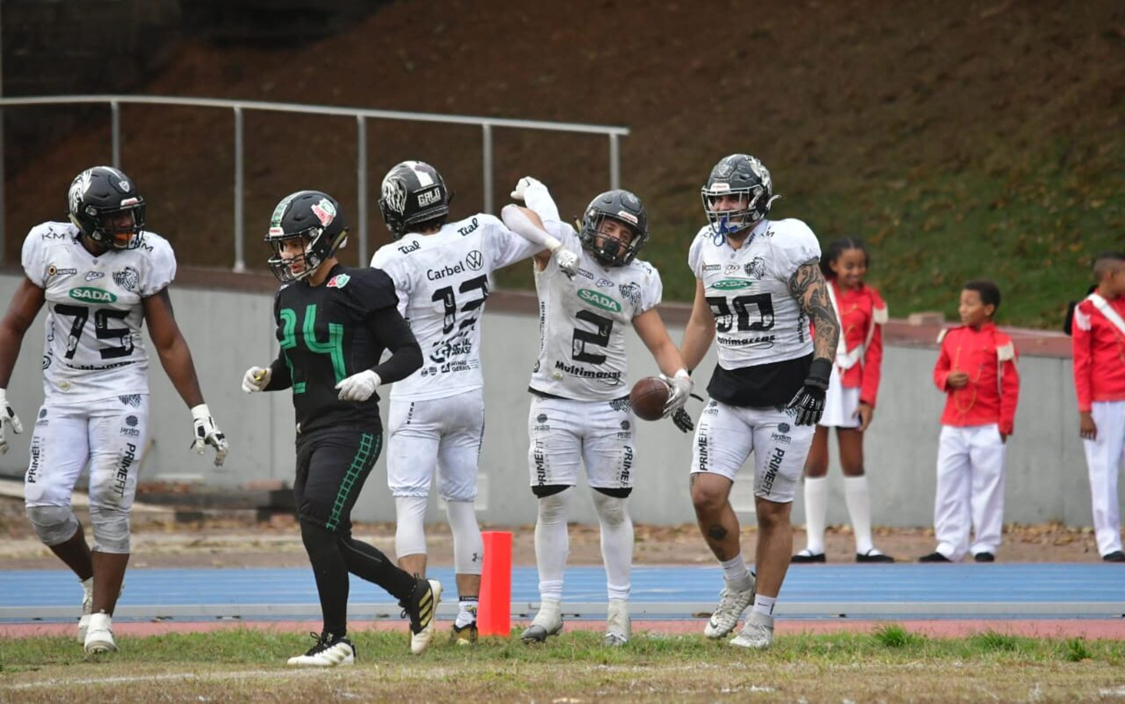 Galo FA não toma conhecimento do América Locomotiva e conquista o tetra do Minas Bowl