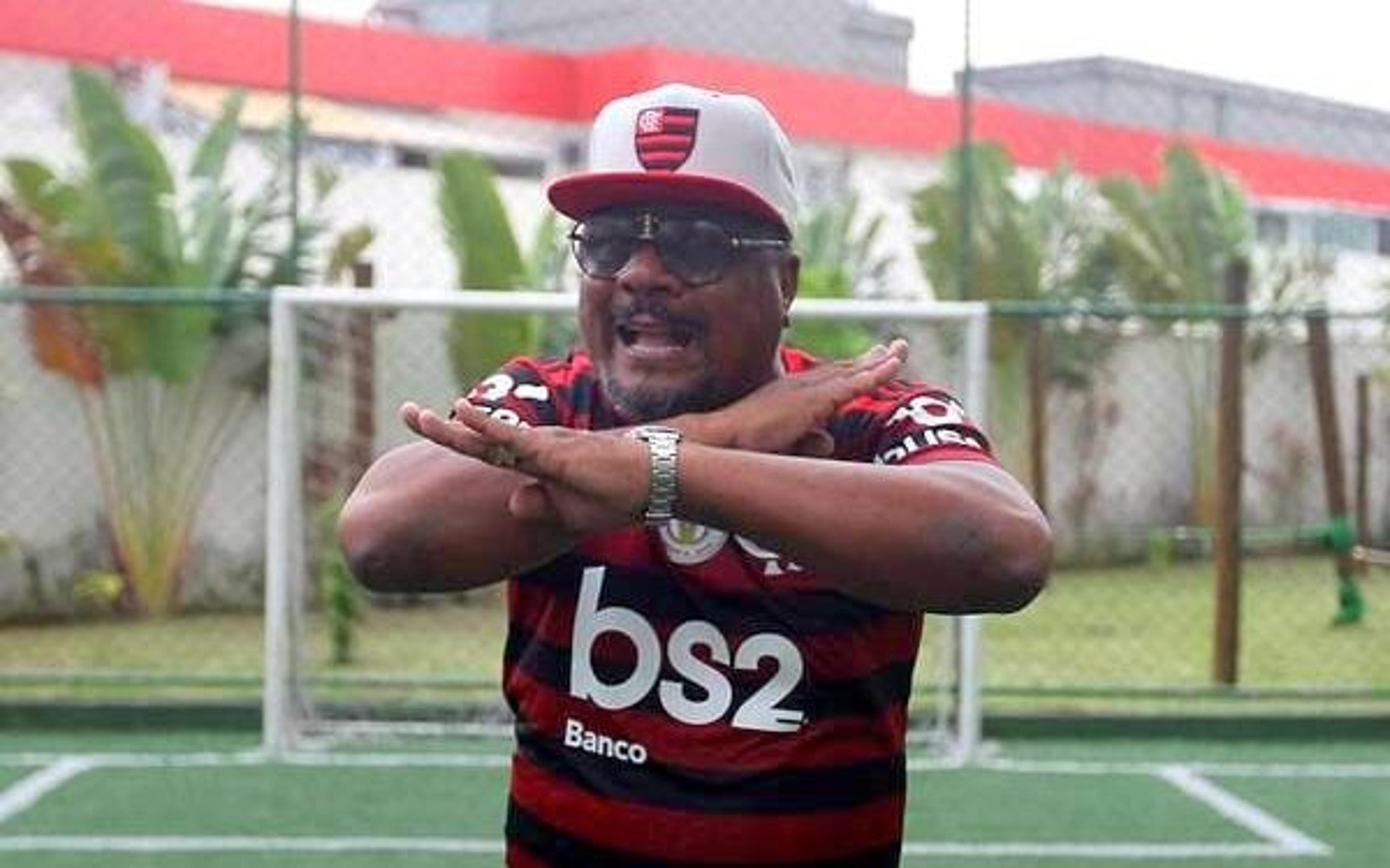 Pai de Gerson cria ação beneficente com venda de rifa para ganhar camisa do Flamengo autografada