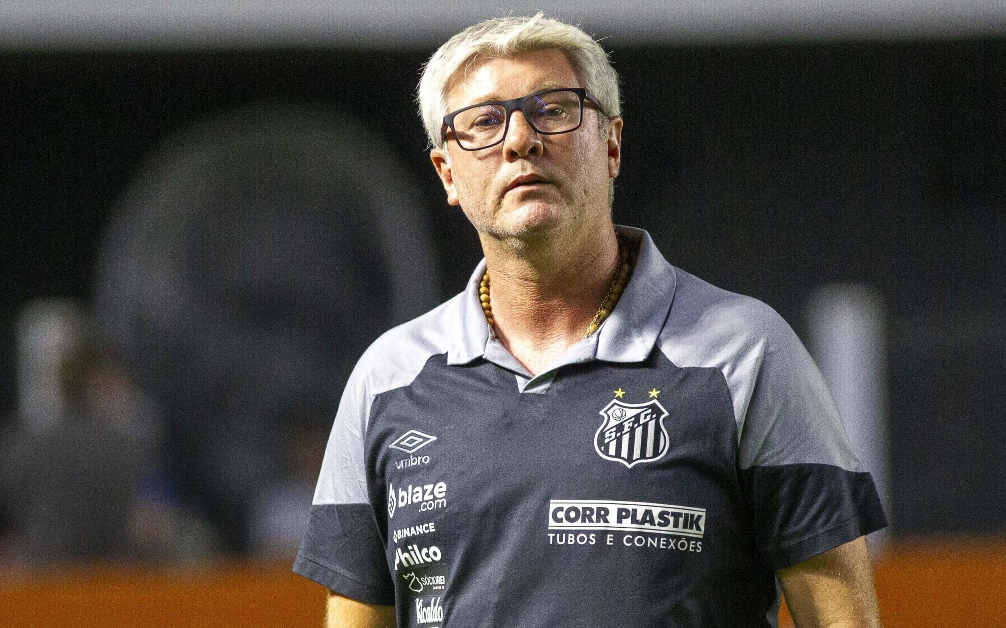 Santos deve demitir técnico Odair Hellmann nesta quinta