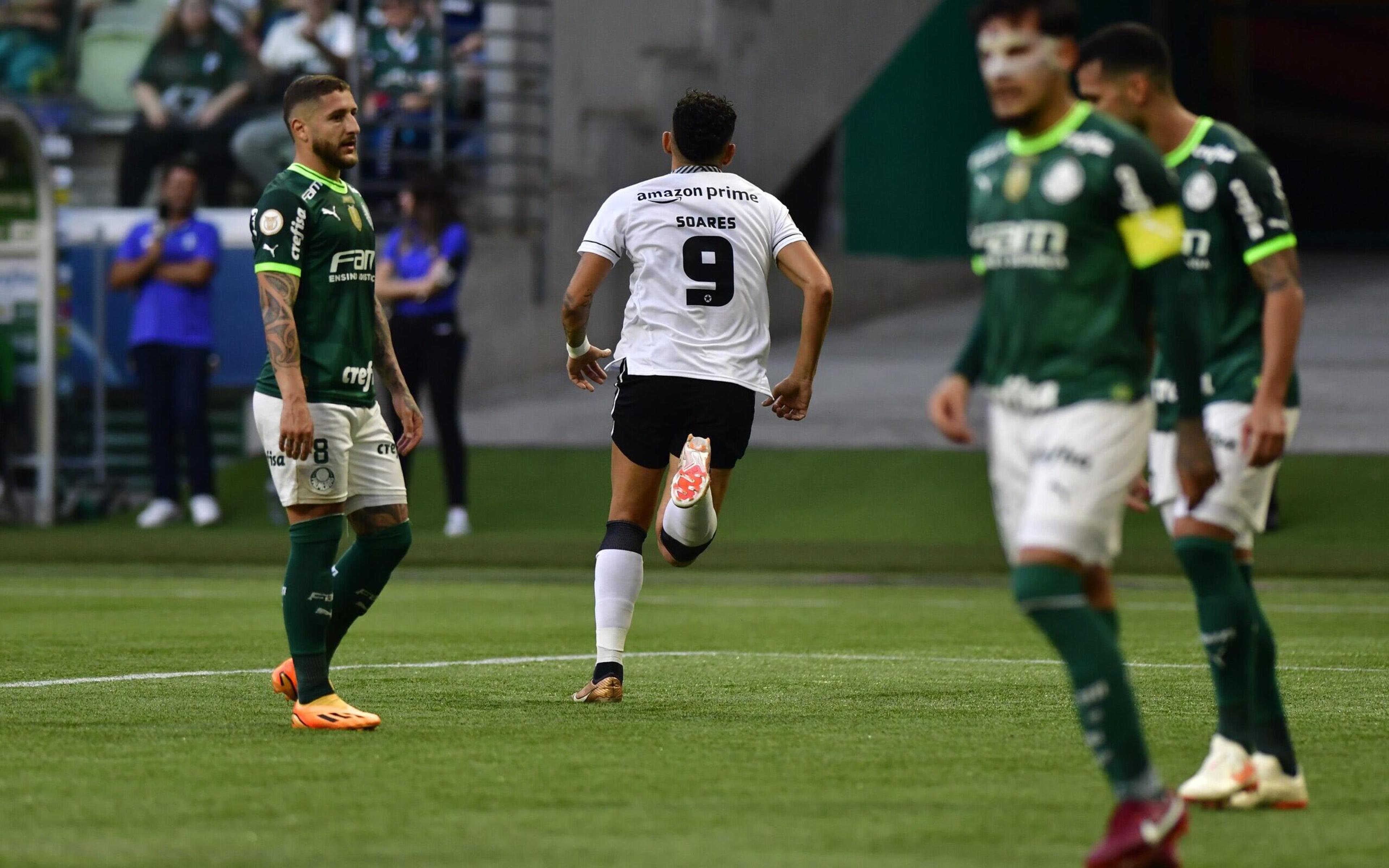 Jogador do Palmeiras recebe chuva de críticas na web após derrota para o Botafogo: ‘Pipocou’