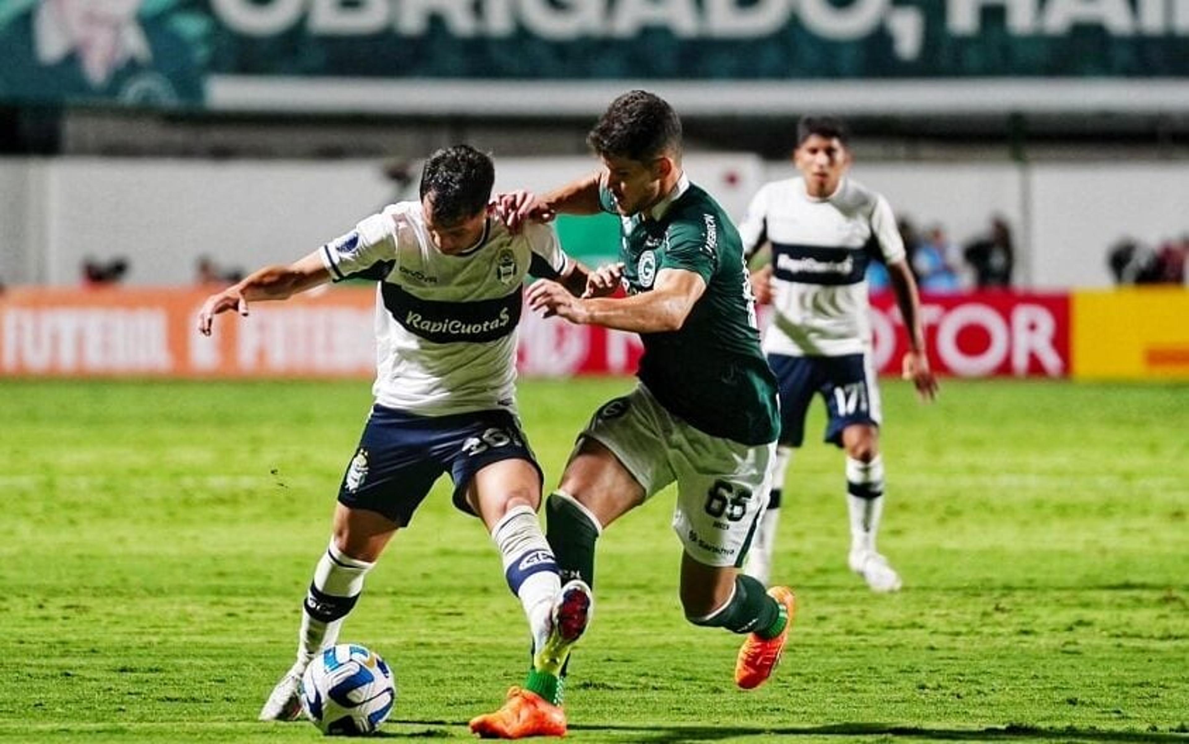 Na Serrinha, Goiás e Gimnasia ficam no empate pela Sul-Americana