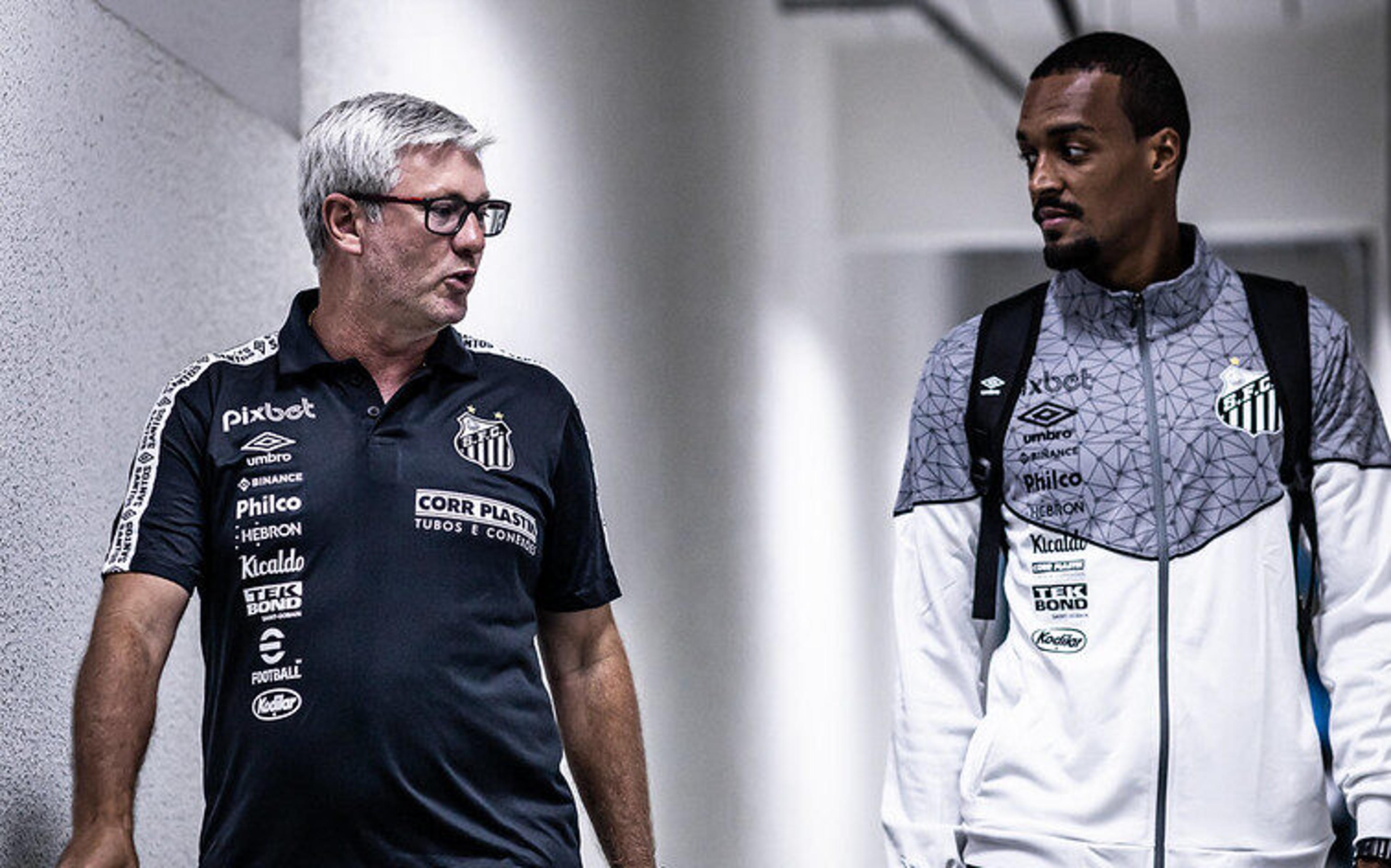 Com incerteza de permanência no Santos, zagueiro fará estreia na temporada em ‘fogueira’ na Sul-Americana