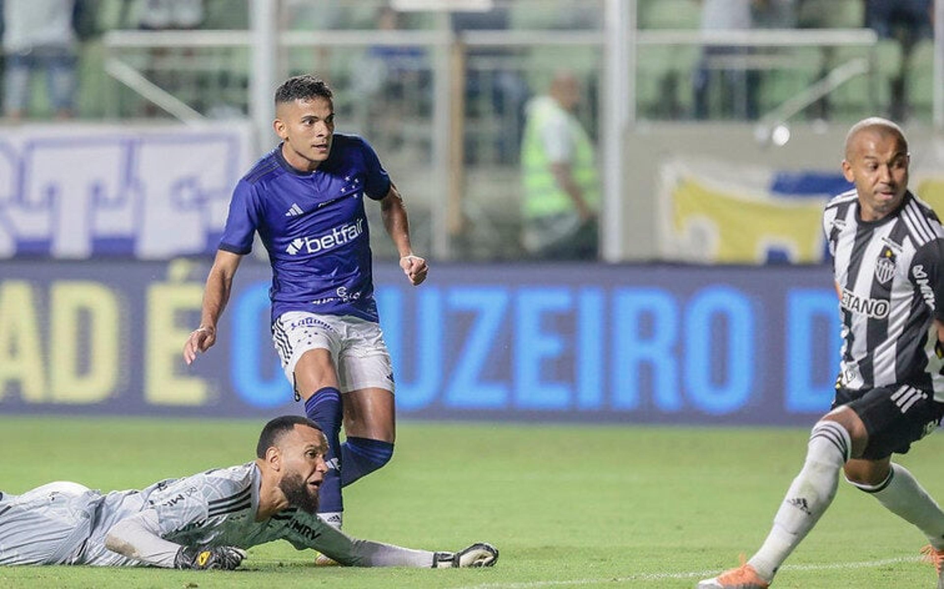 Bruno Rodrigues pode ser desfalque do Cruzeiro no clássico com o Atlético-MG