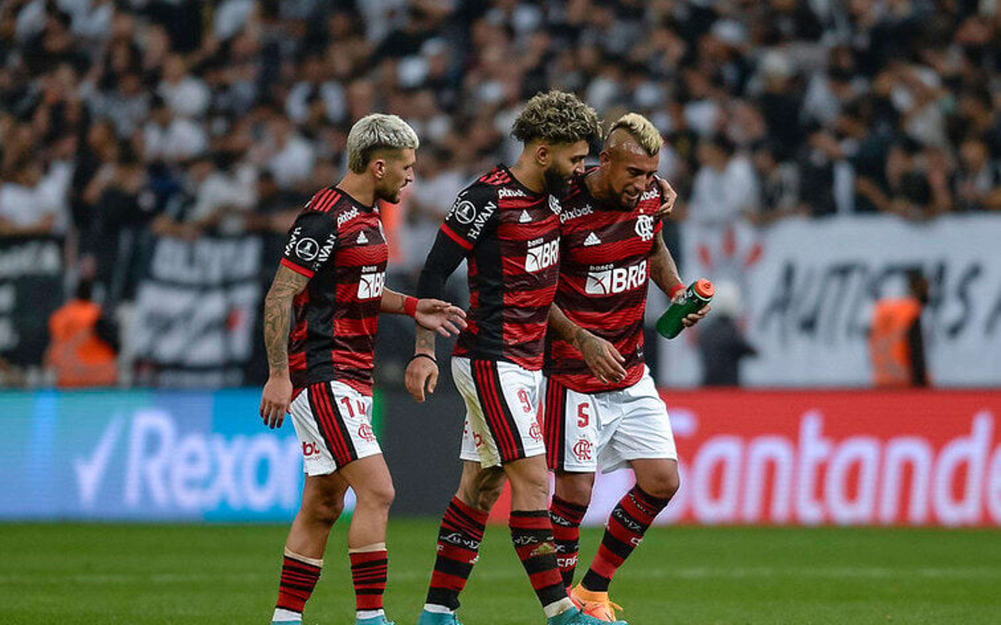 Renato Maurício Prado diz que Flamengo deveria liberar astro: ‘É um inútil’