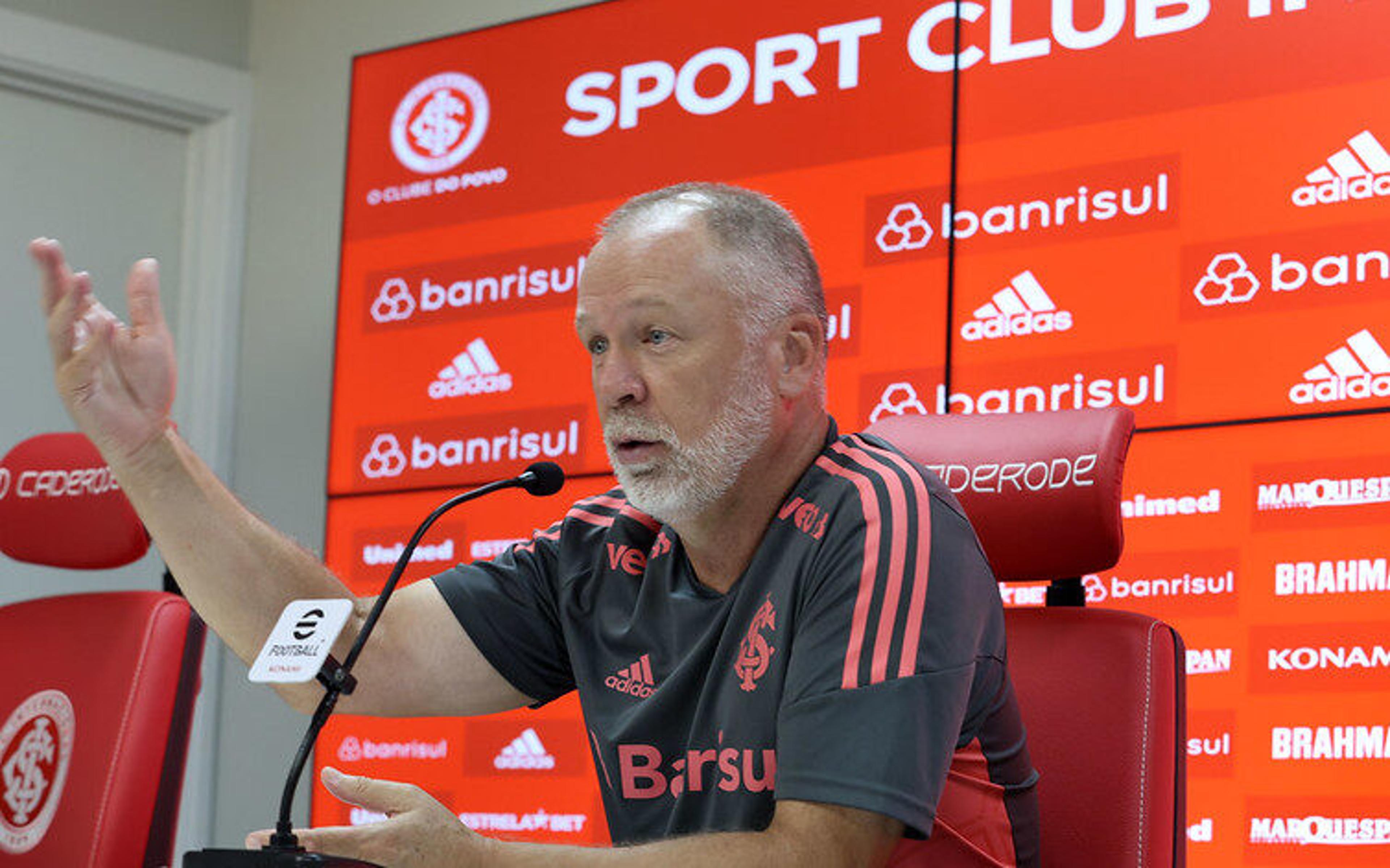 Mano destrincha queda do Internacional na Copa do Brasil, mas evita abordar questão física