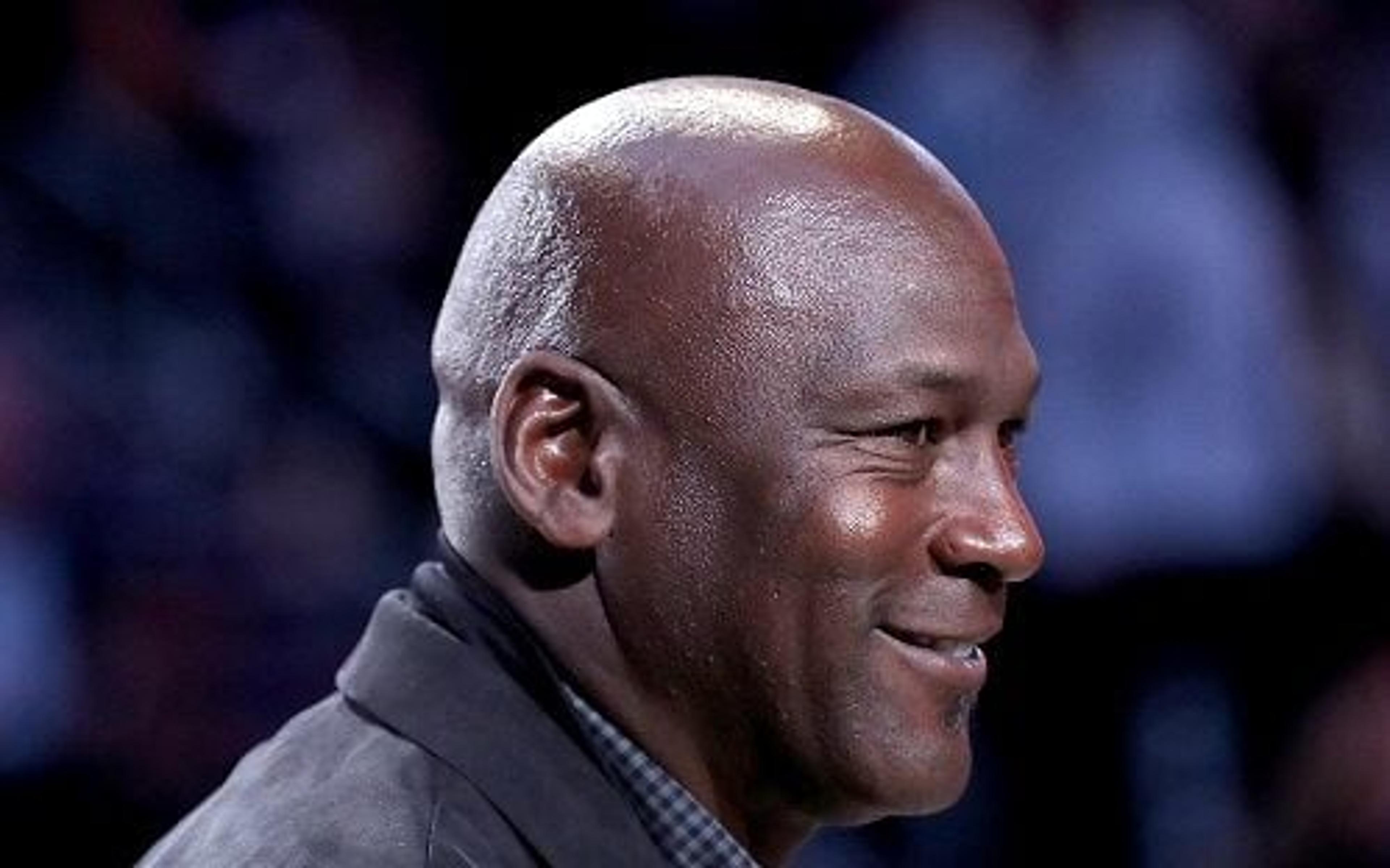 Michael Jordan vende franquia da NBA e vai lucrar valor bilionário; entenda negócio