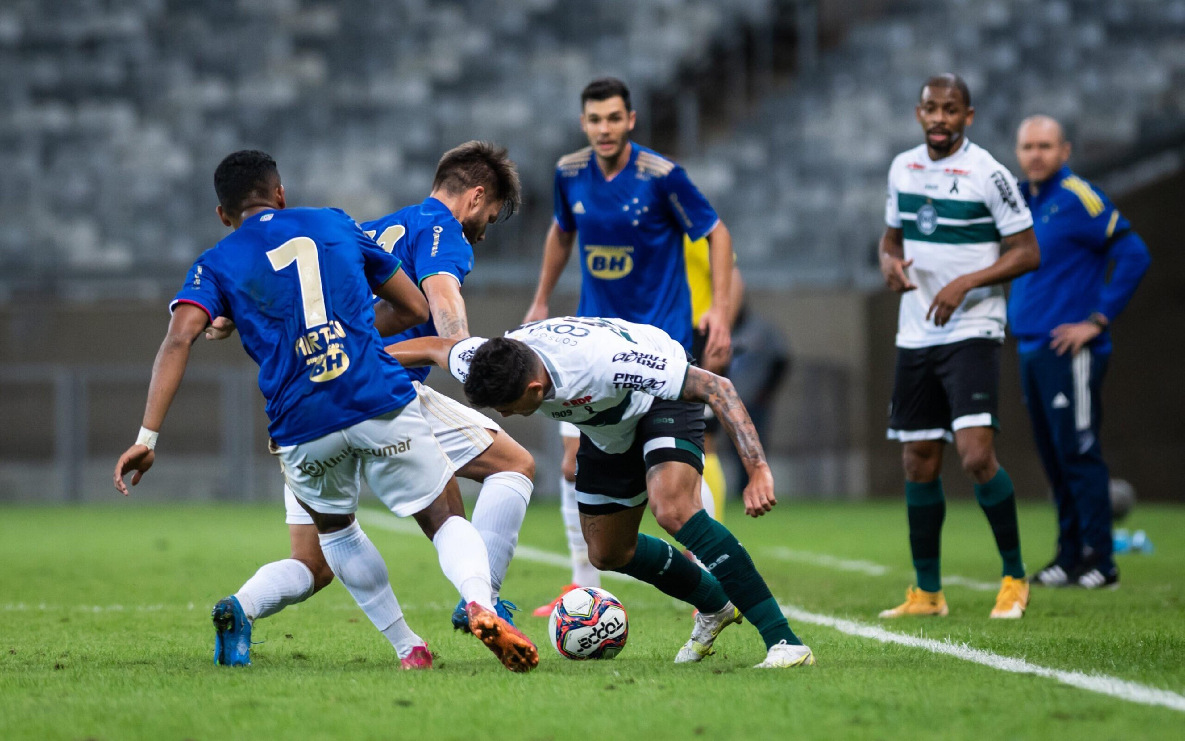 Cruzeiro x Coritiba: onde assistir ao vivo, horário e escalações do jogo pelo Brasileirão