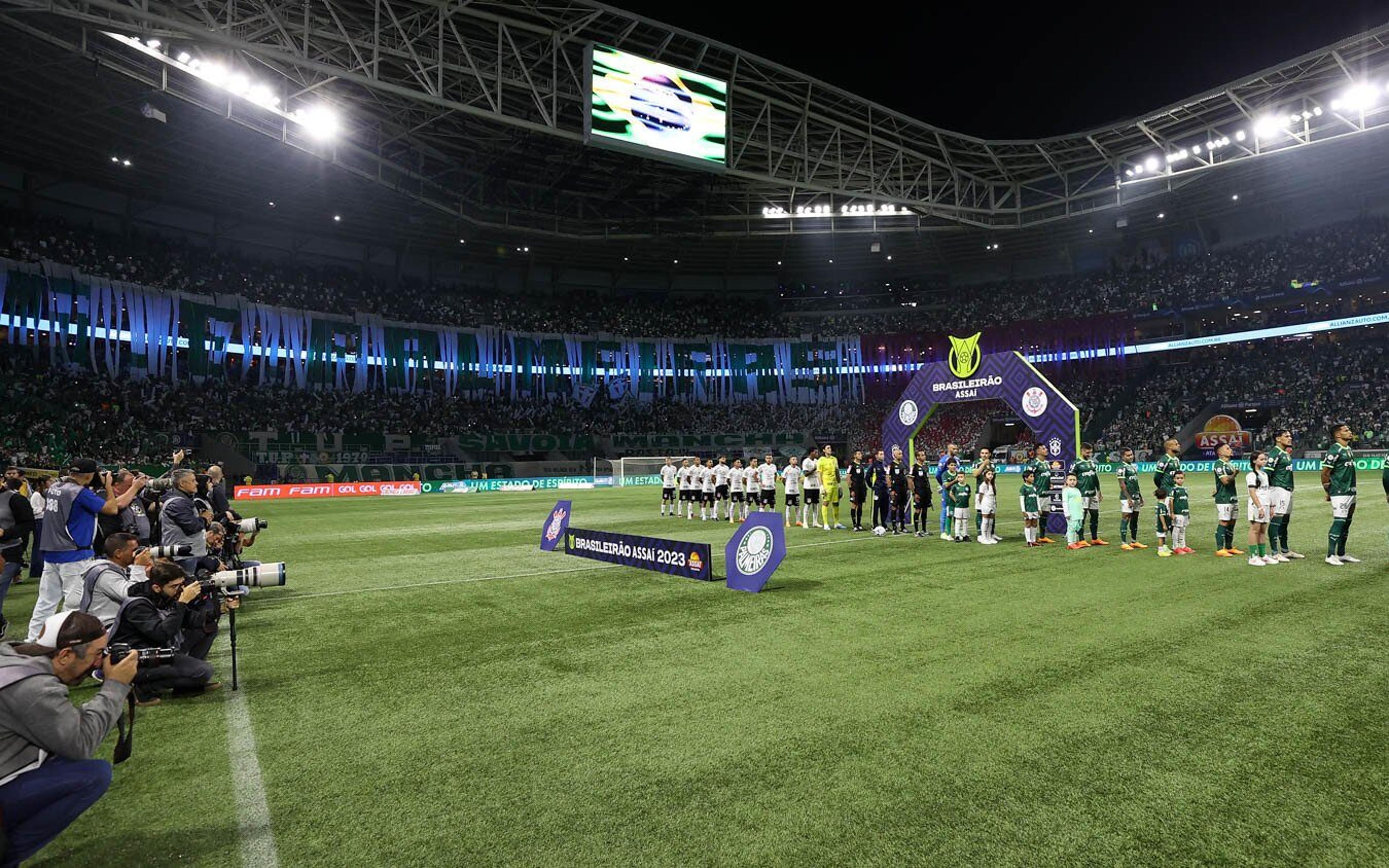 Torcida do Palmeiras prepara corredor e mosaico para decisão contra o São Paulo