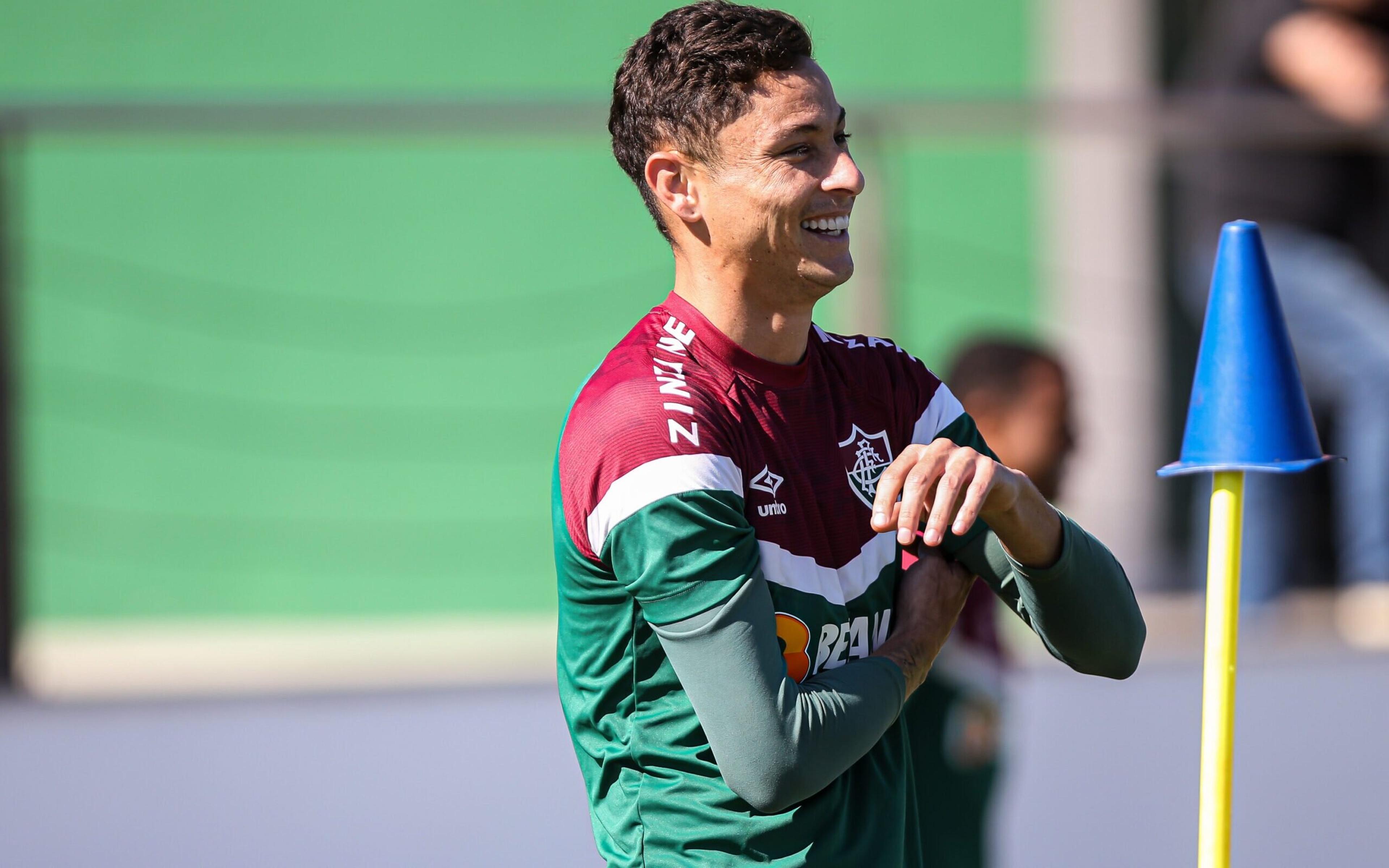 Diogo Barbosa aparece no BID da CBF e pode estrear pelo Fluminense contra o Internacional