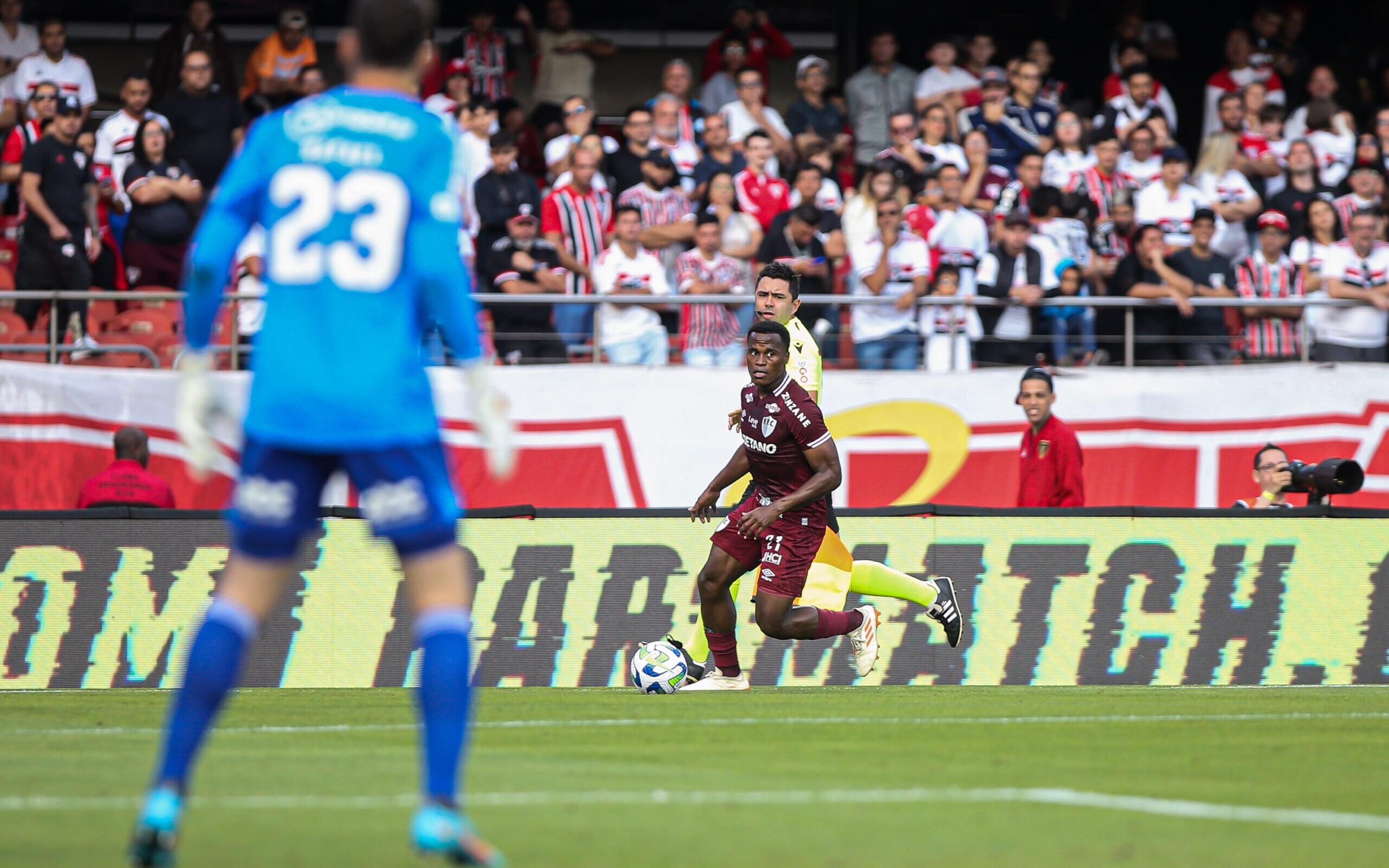 Fluminense é a equipe do Brasileirão que mais recebe cartões vermelhos, sendo dois por cabeça quente