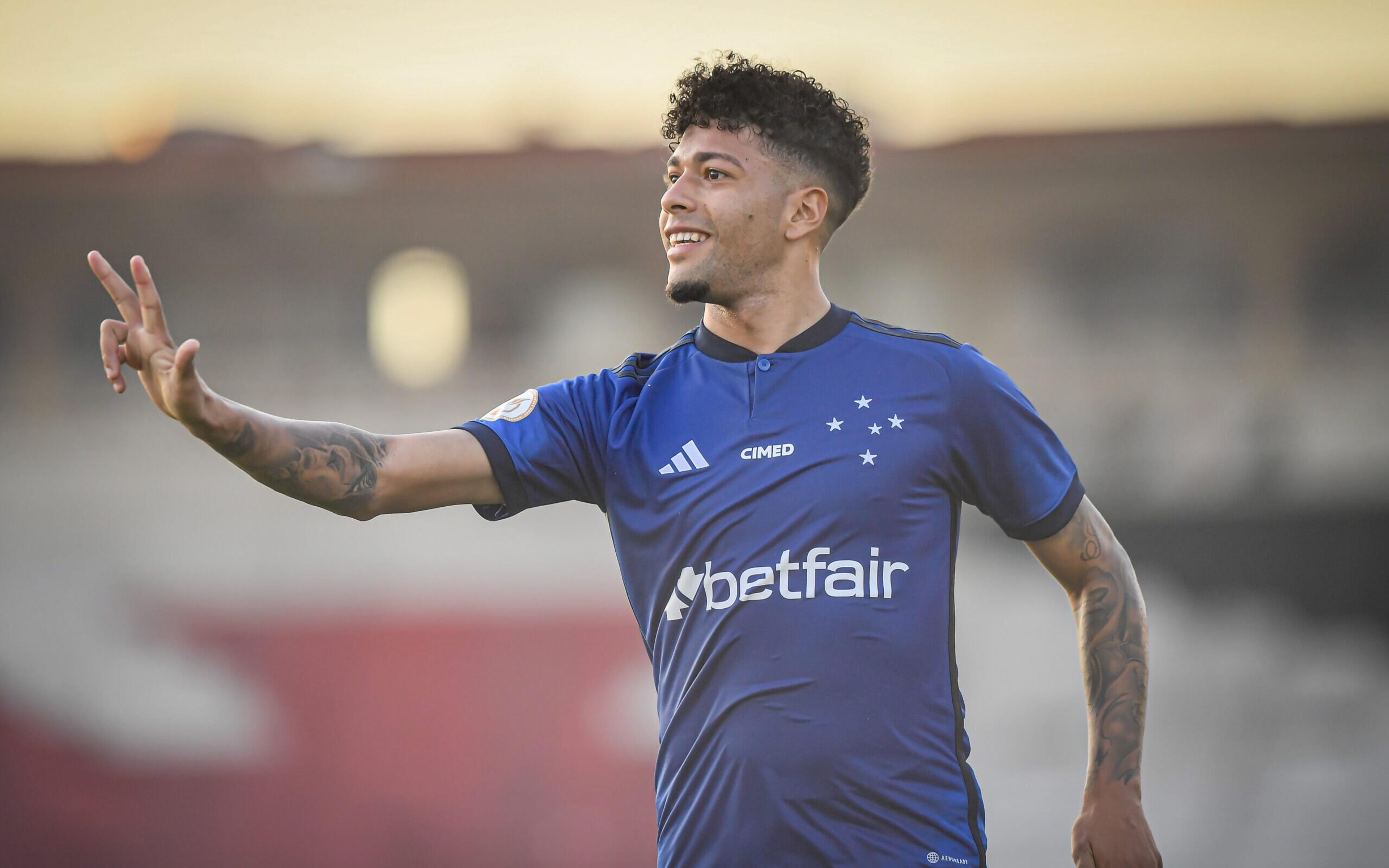 Machado comemora momento, mas pede atenção para a sequência do Cruzeiro no Brasileirão