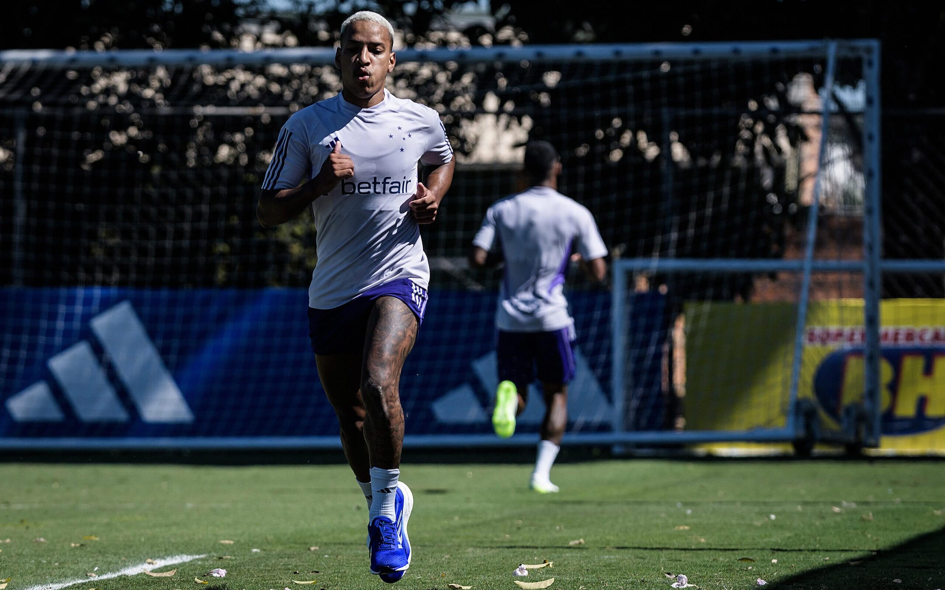 Treinamento do Cruzeiro tem novidades em relação a Arthur Gomes e Matheus Pereira