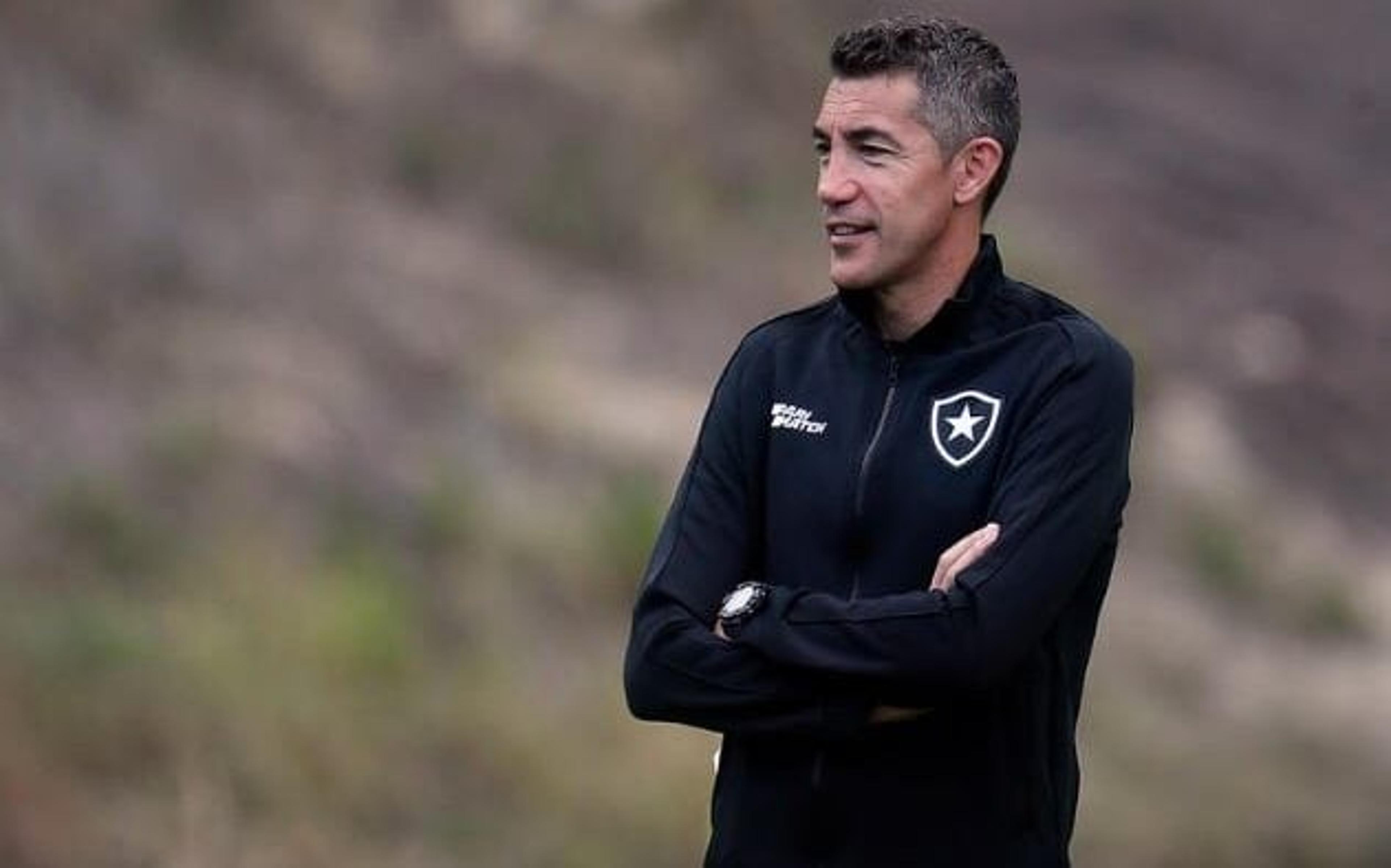 Botafogo deve ter retorno importante para o duelo com o Coritiba no domingo; veja provável escalação