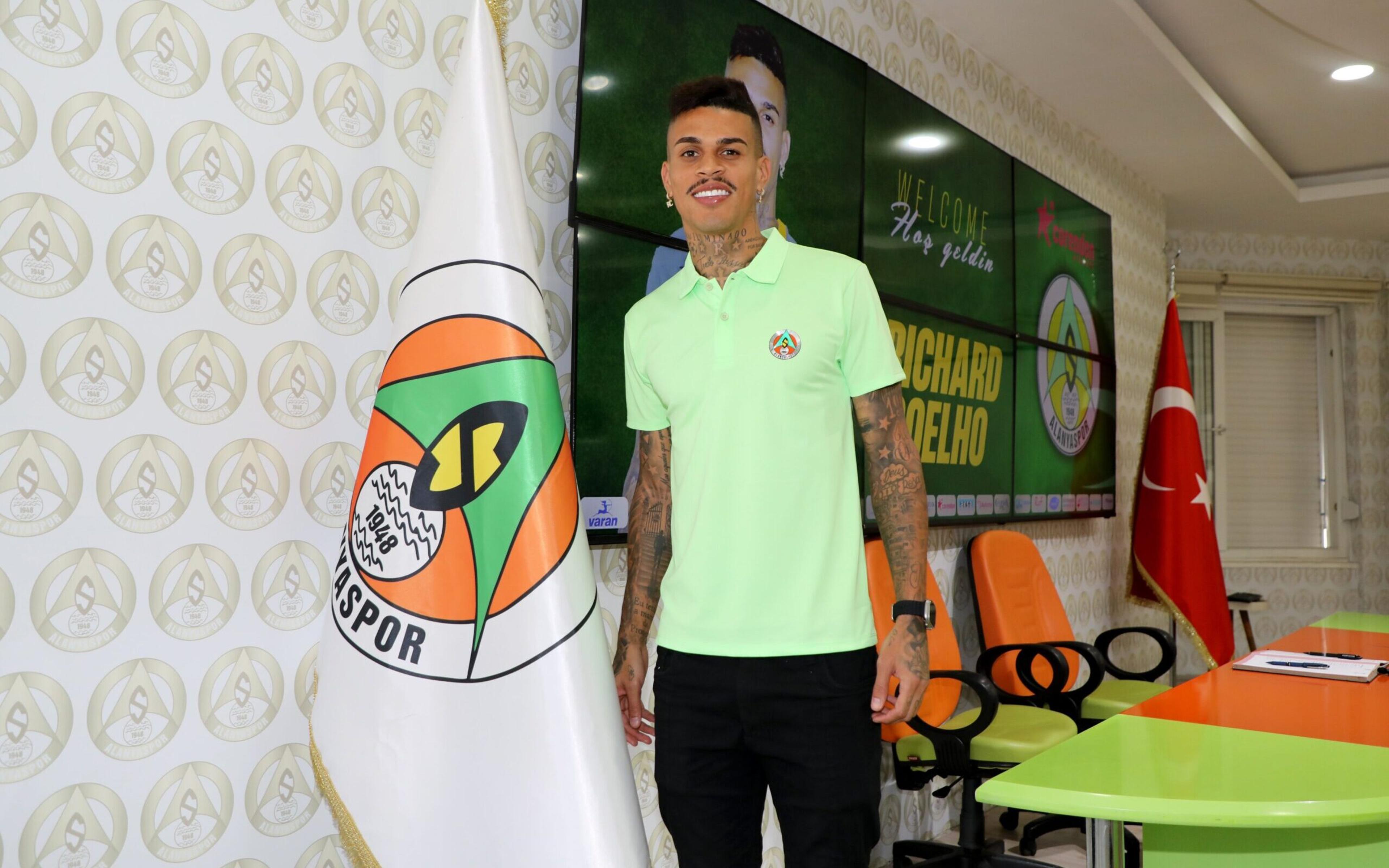 Ex-Cruzeiro, Richard é anunciado pelo Alanyaspor, da Turquia