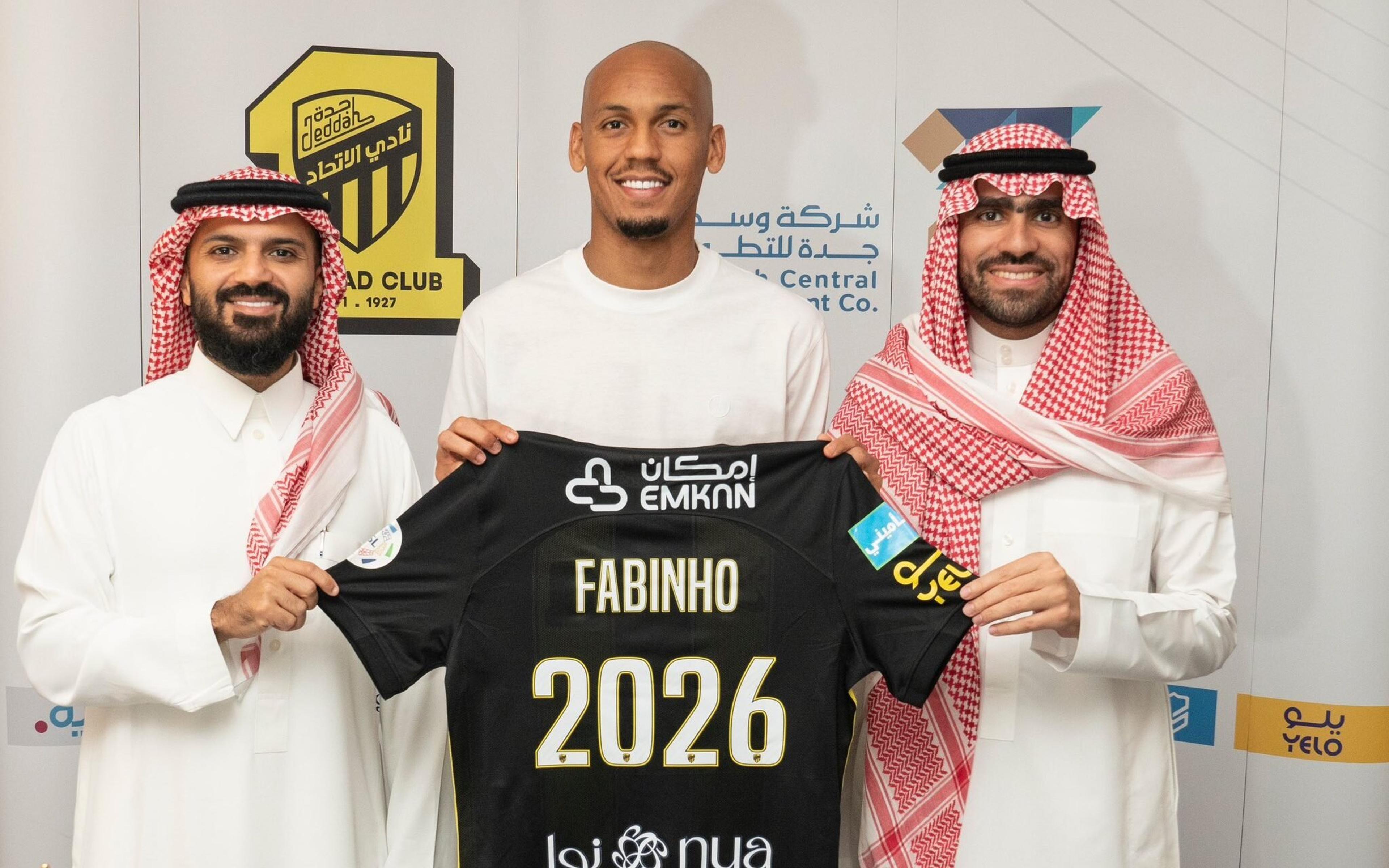 Fabinho é anunciado pelo Al-Ittihad, da Arábia Saudita