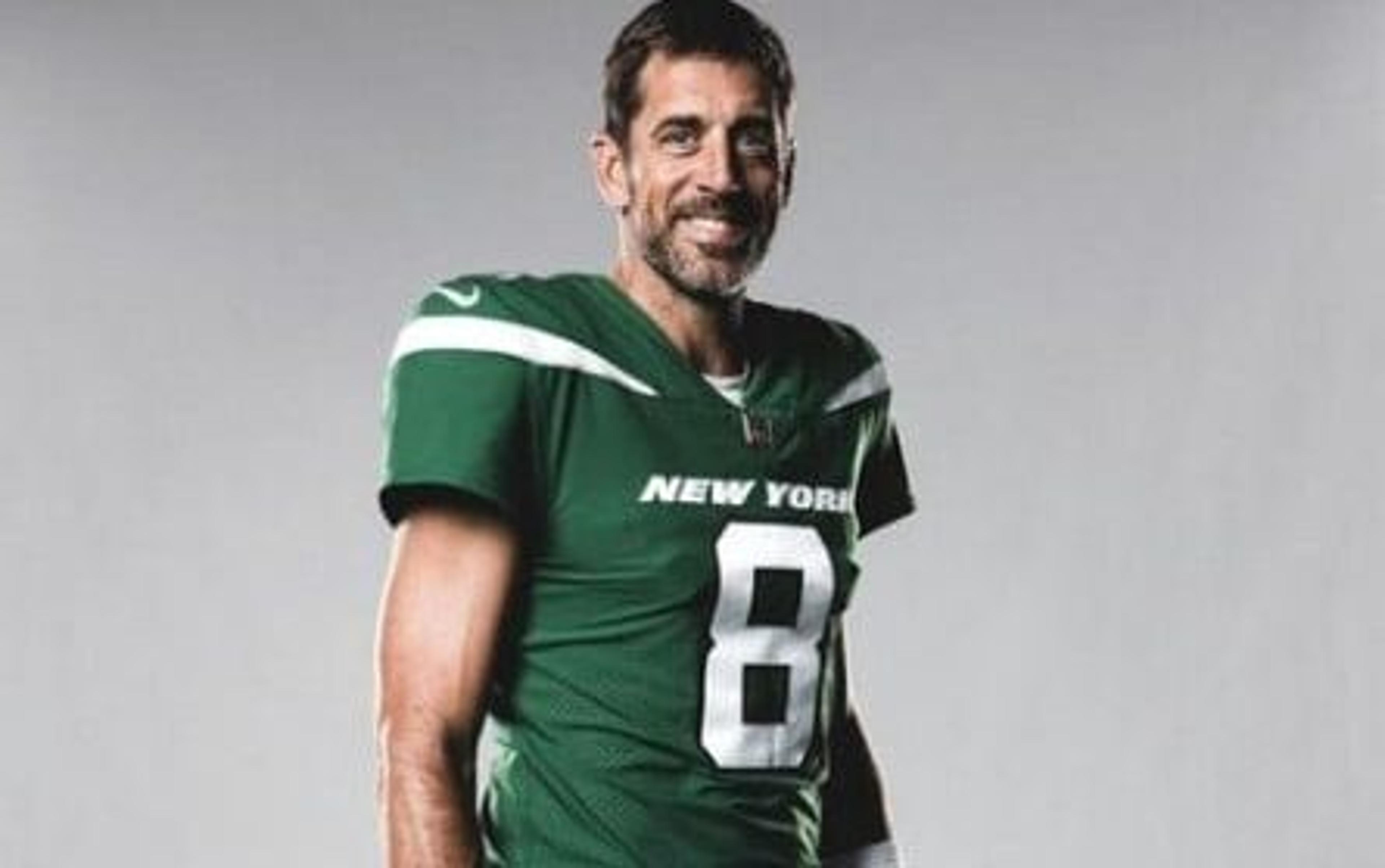 Confira a primeira foto de Aaron Rodgers com o uniforme do New York Jets