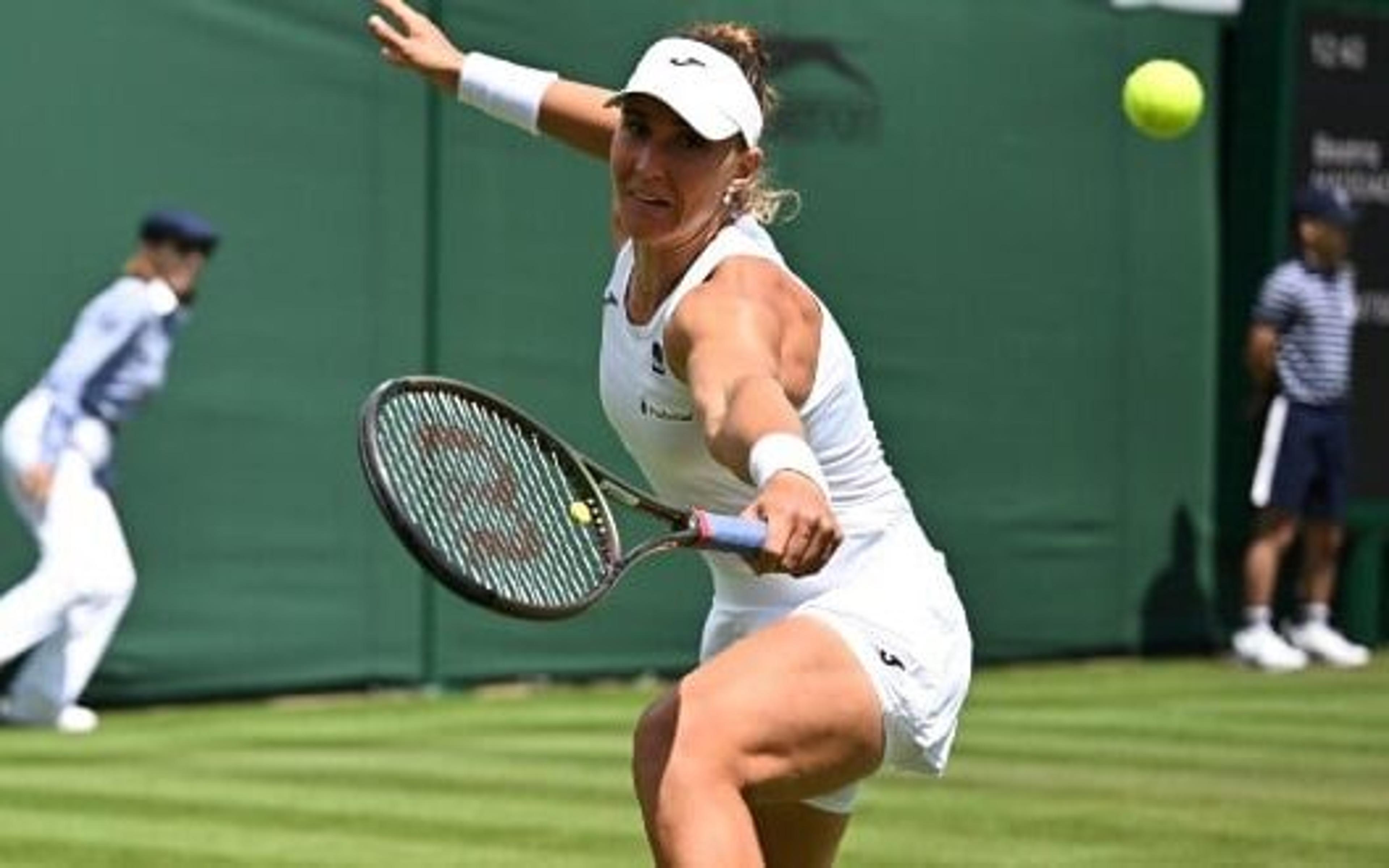 Bia Haddad conta bastidores de rotina diante da chuva em Wimbledon