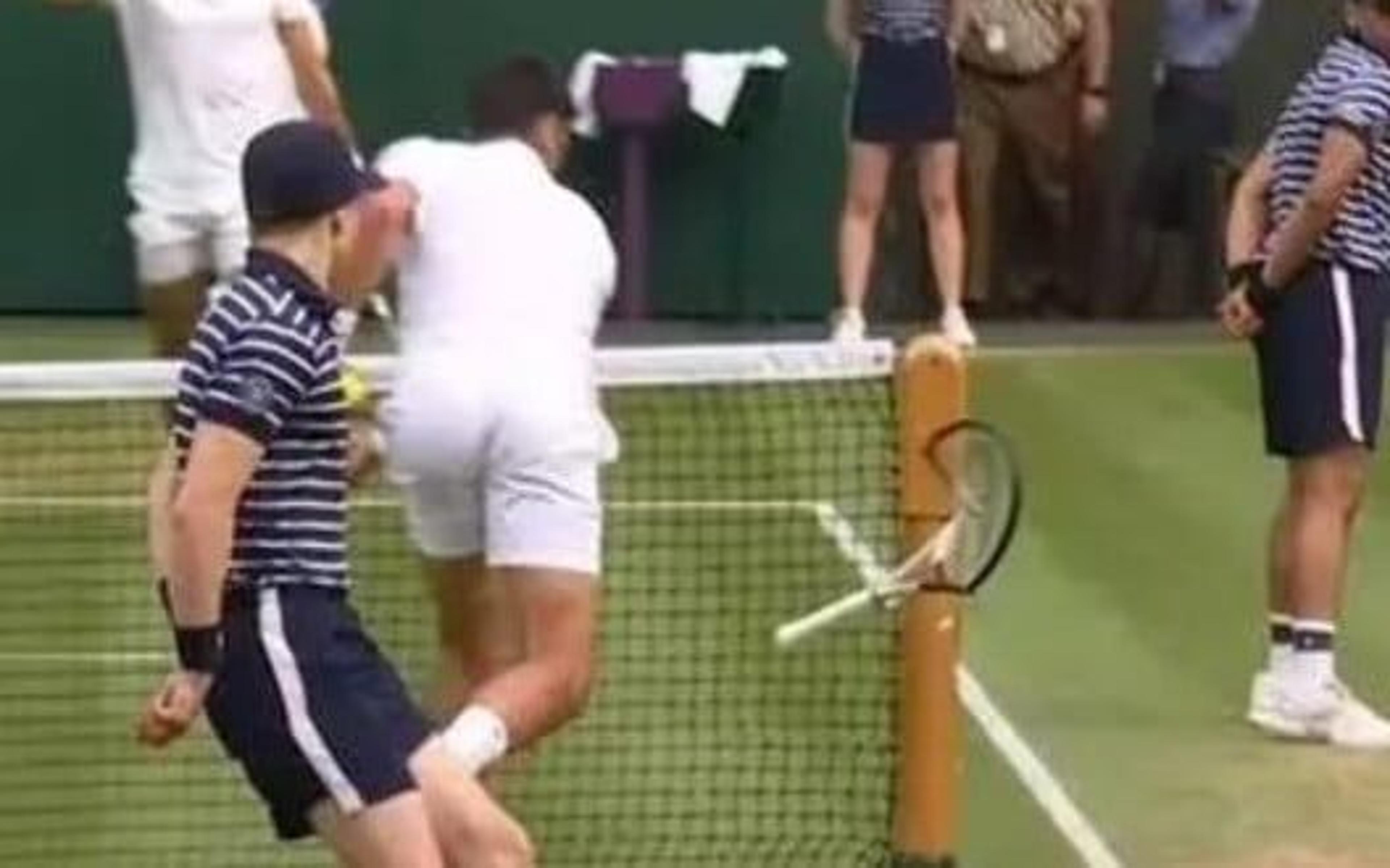 Djokovic leva multa após cena de fúria na final de Wimbledon