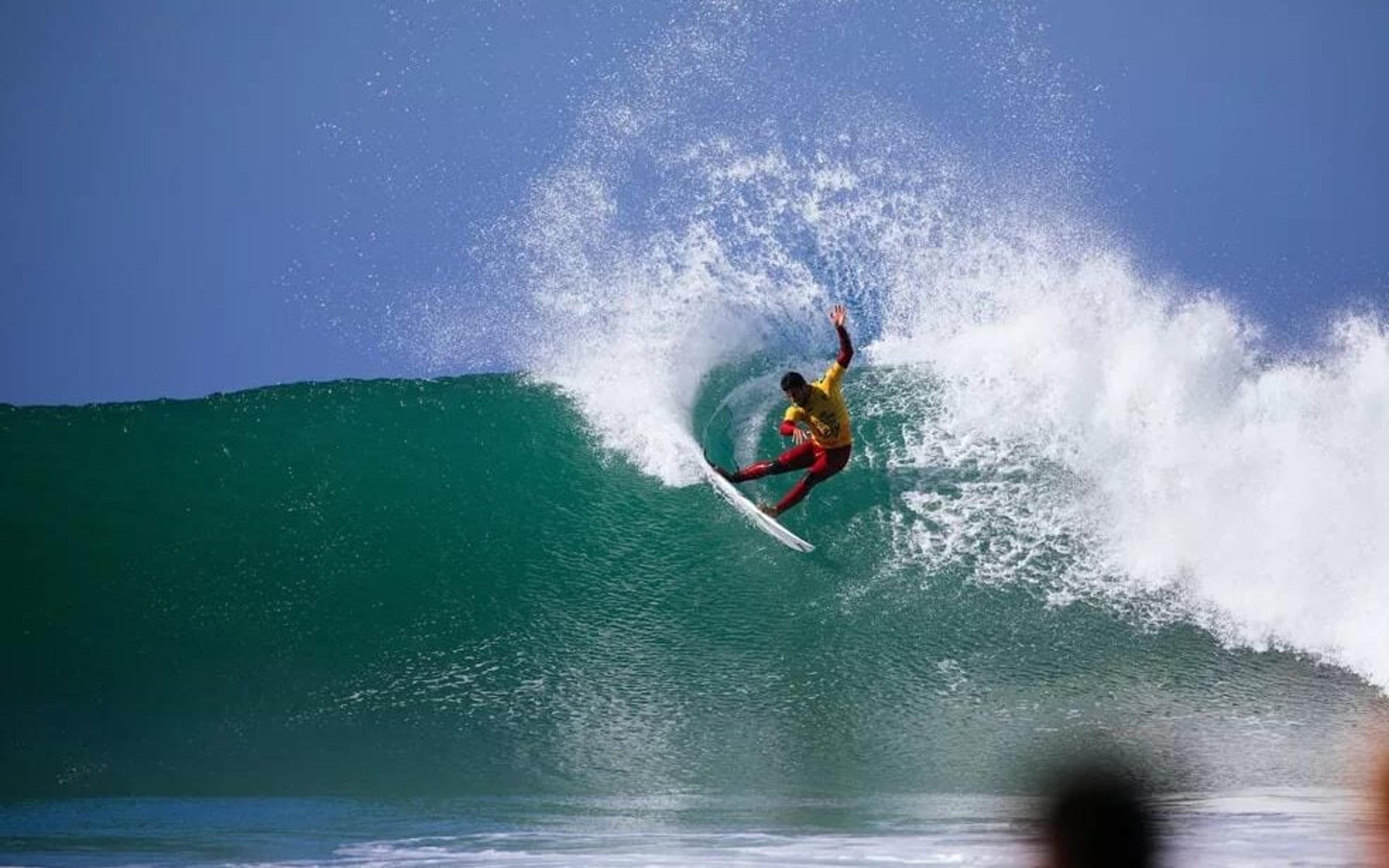 WSL: Toledo e Medina avançam para as oitavas em J-Bay; Italo e Caio vão para a repescagem