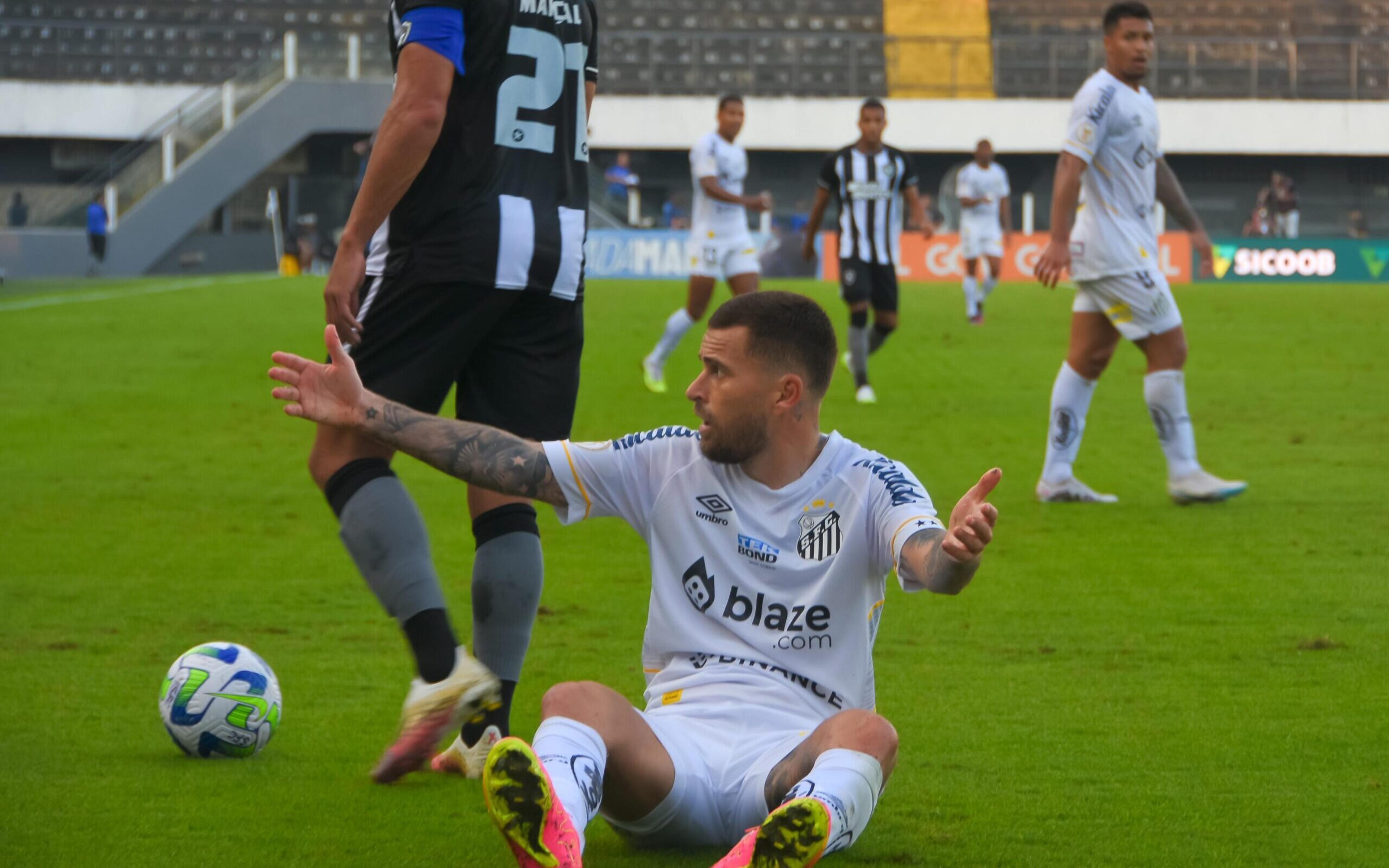 ATUAÇÕES: Marcos Leonardo marca duas vezes, mas Santos cede empate ao Botafogo nos minutos finais