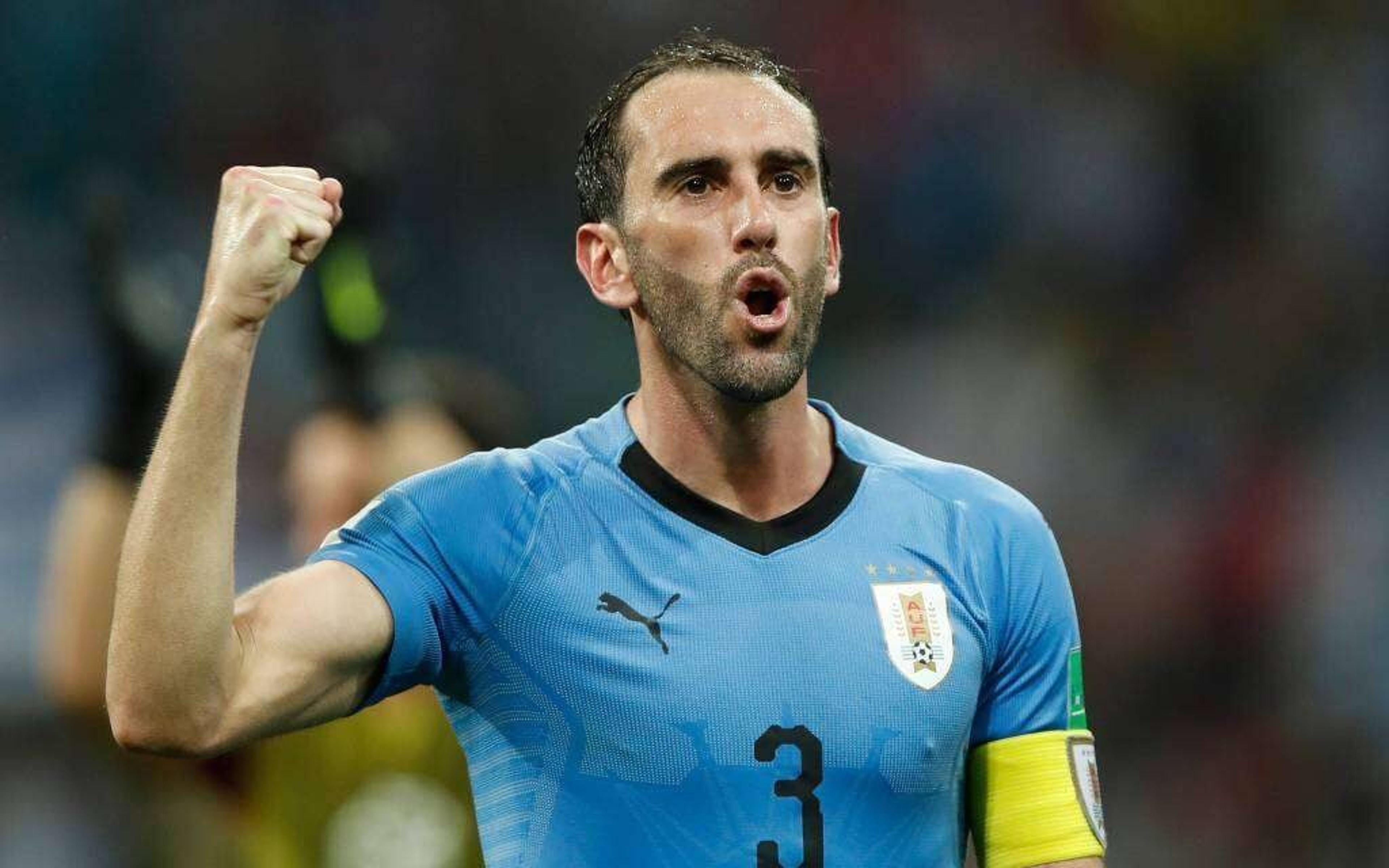 Ídolo do futebol uruguaio, Diego Godín vai se aposentar neste fim de semana