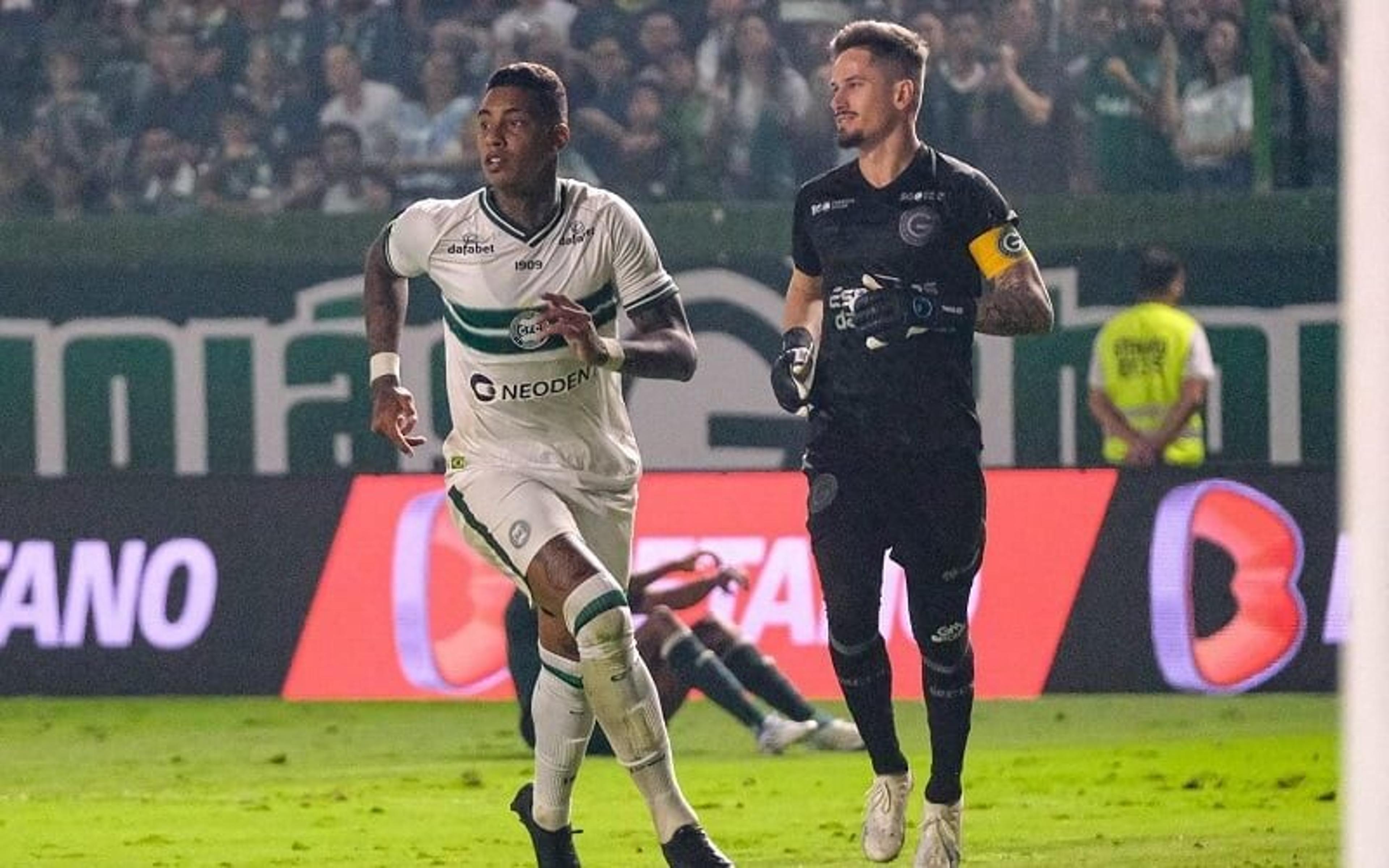 Coritiba bate Goiás com golaço de Alef Manga e consegue a sua primeira vitória no Brasileirão