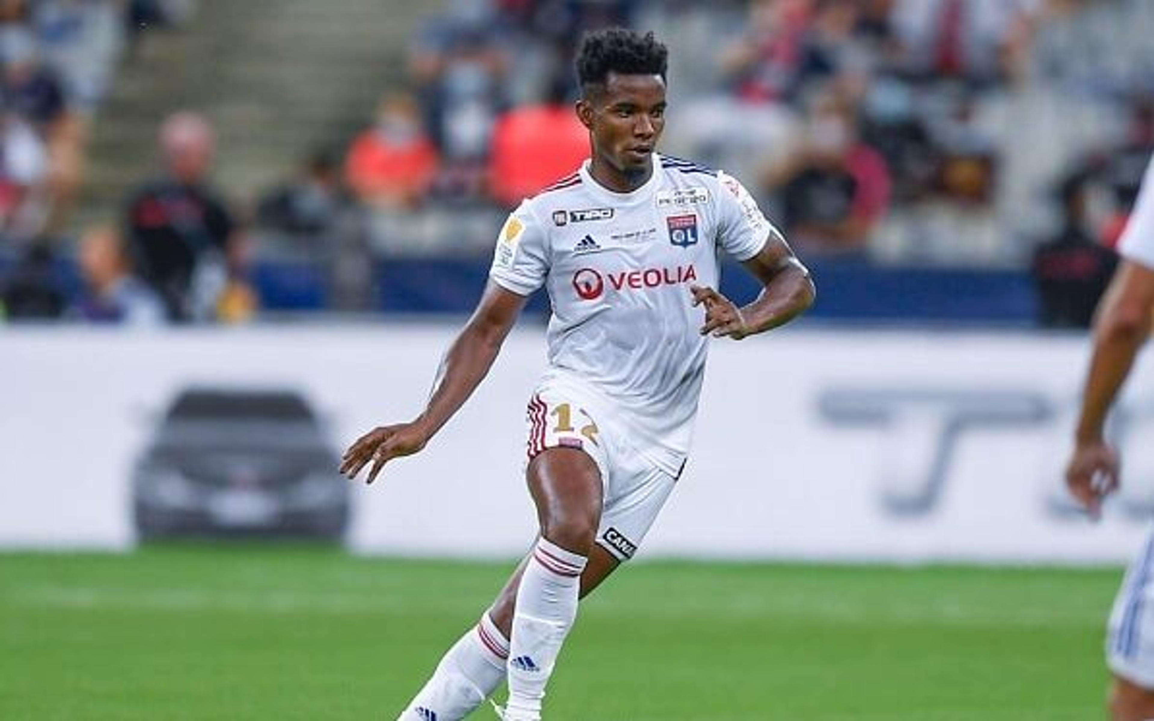 Clube do Qatar se aproxima da contratação de Thiago Mendes