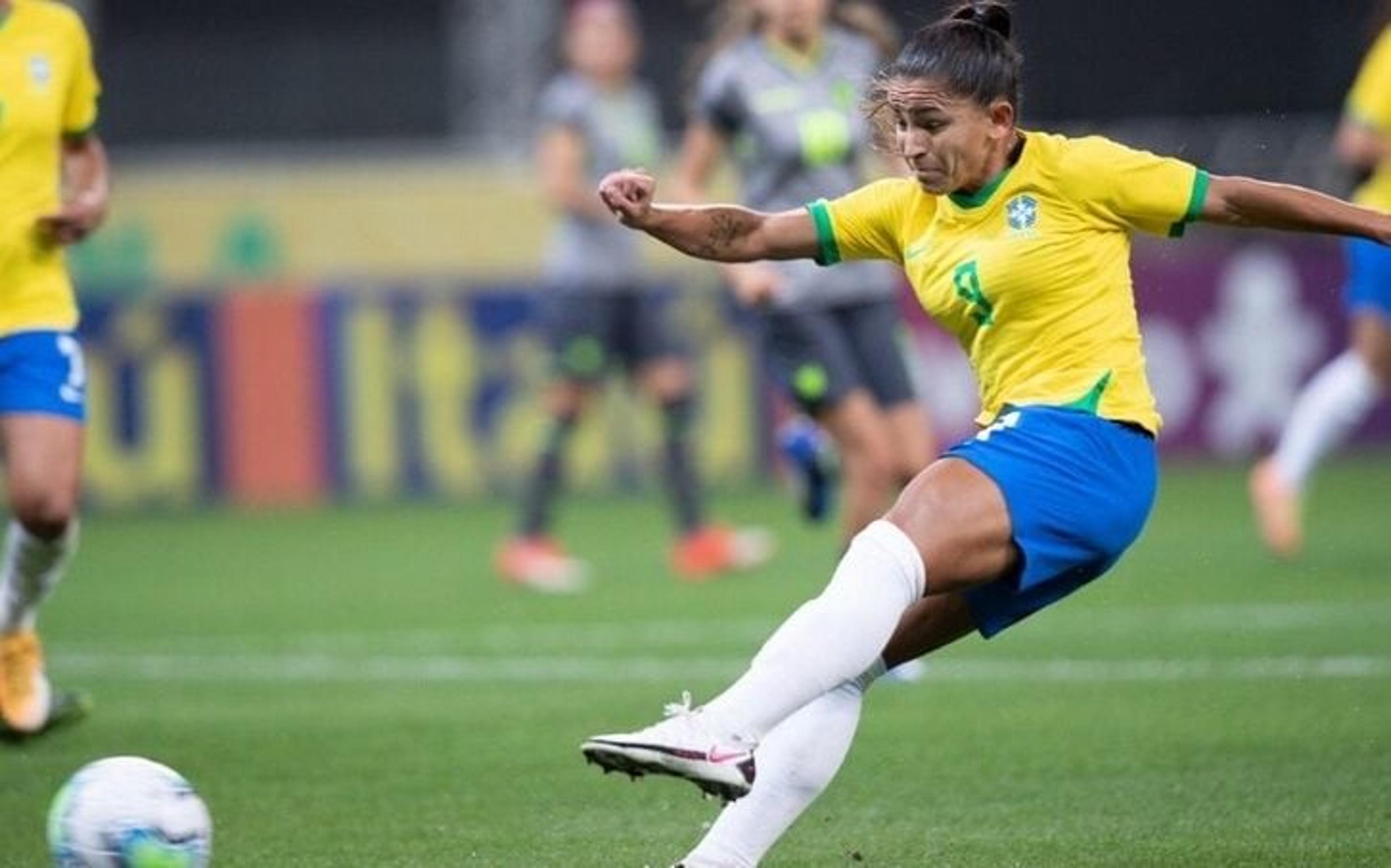 Quem é Debinha, atacante da Seleção Brasileira feminina?