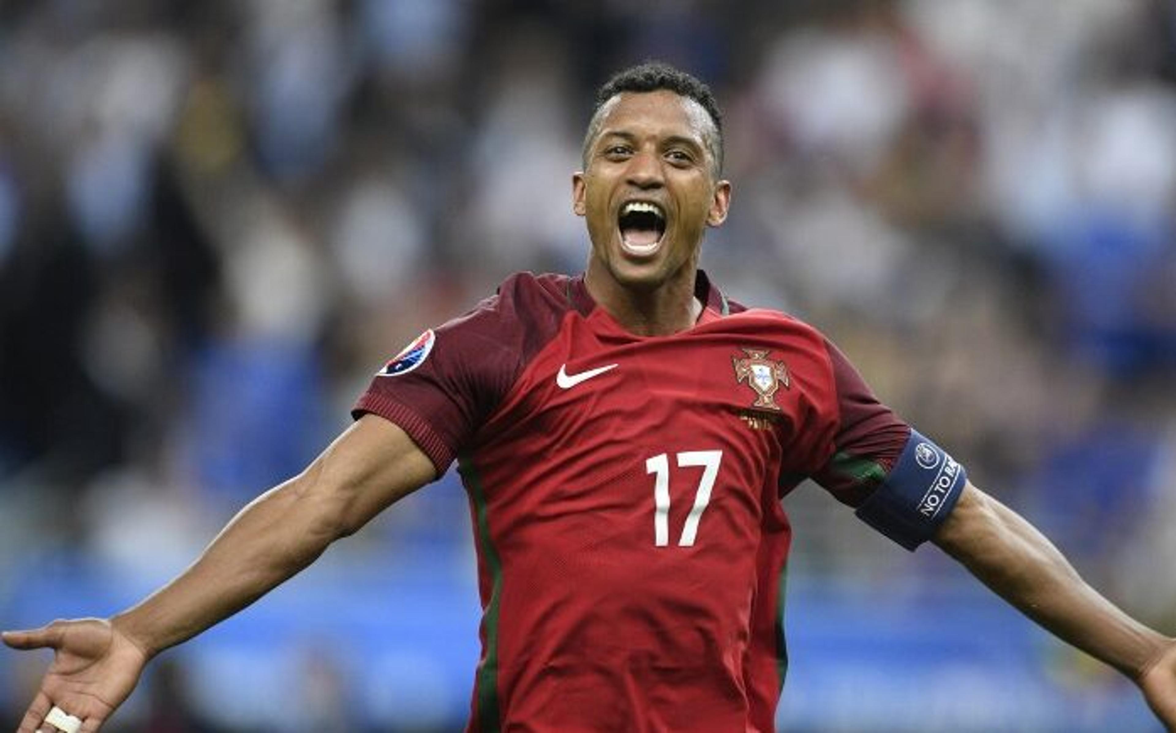 Nani, ex-Manchester United, assina com clube turco a pedido de Kluivert, ídolo holandês