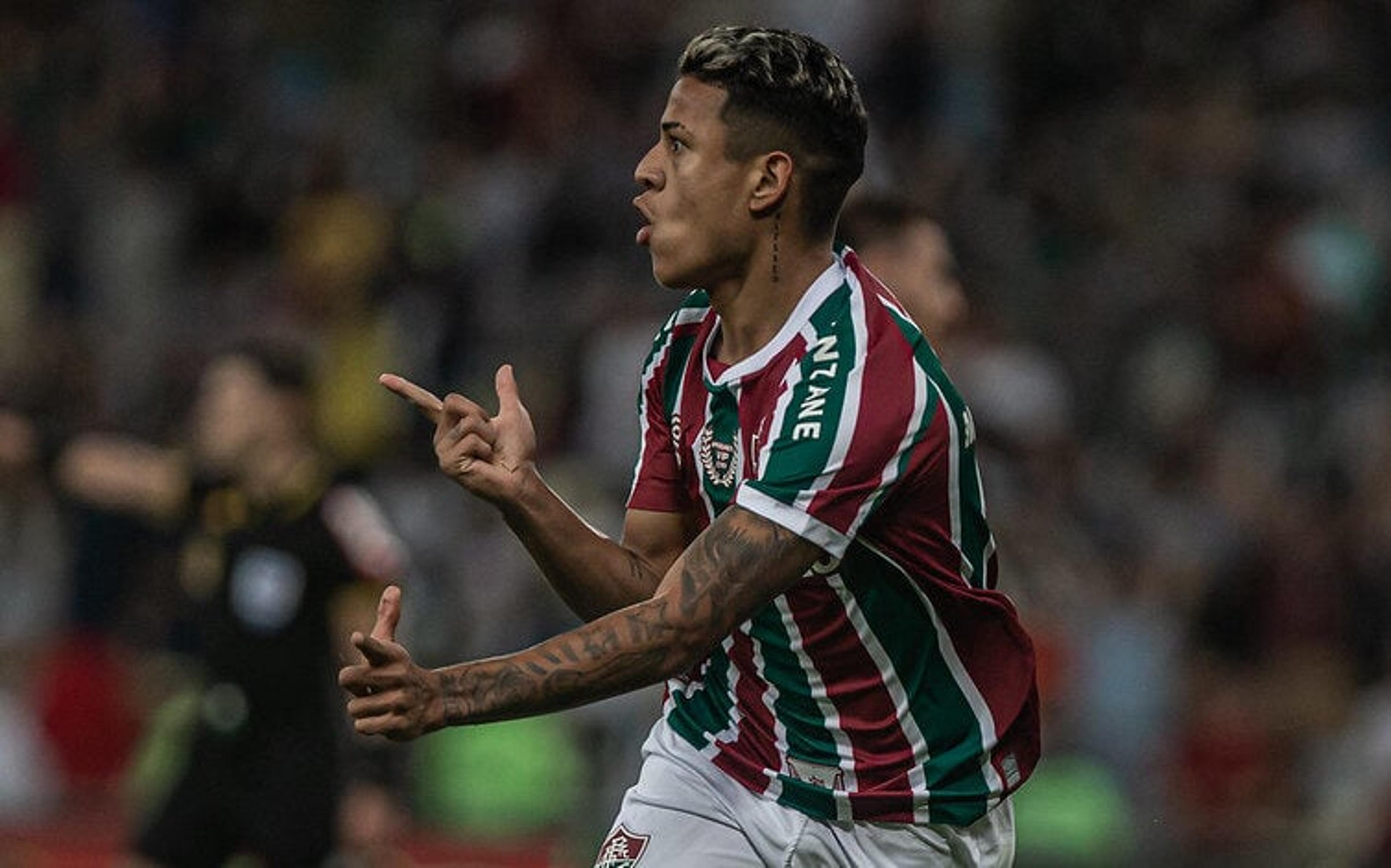 Fluminense completa sete meses sem uma grande venda e segura principais nomes do elenco; entenda estratégia