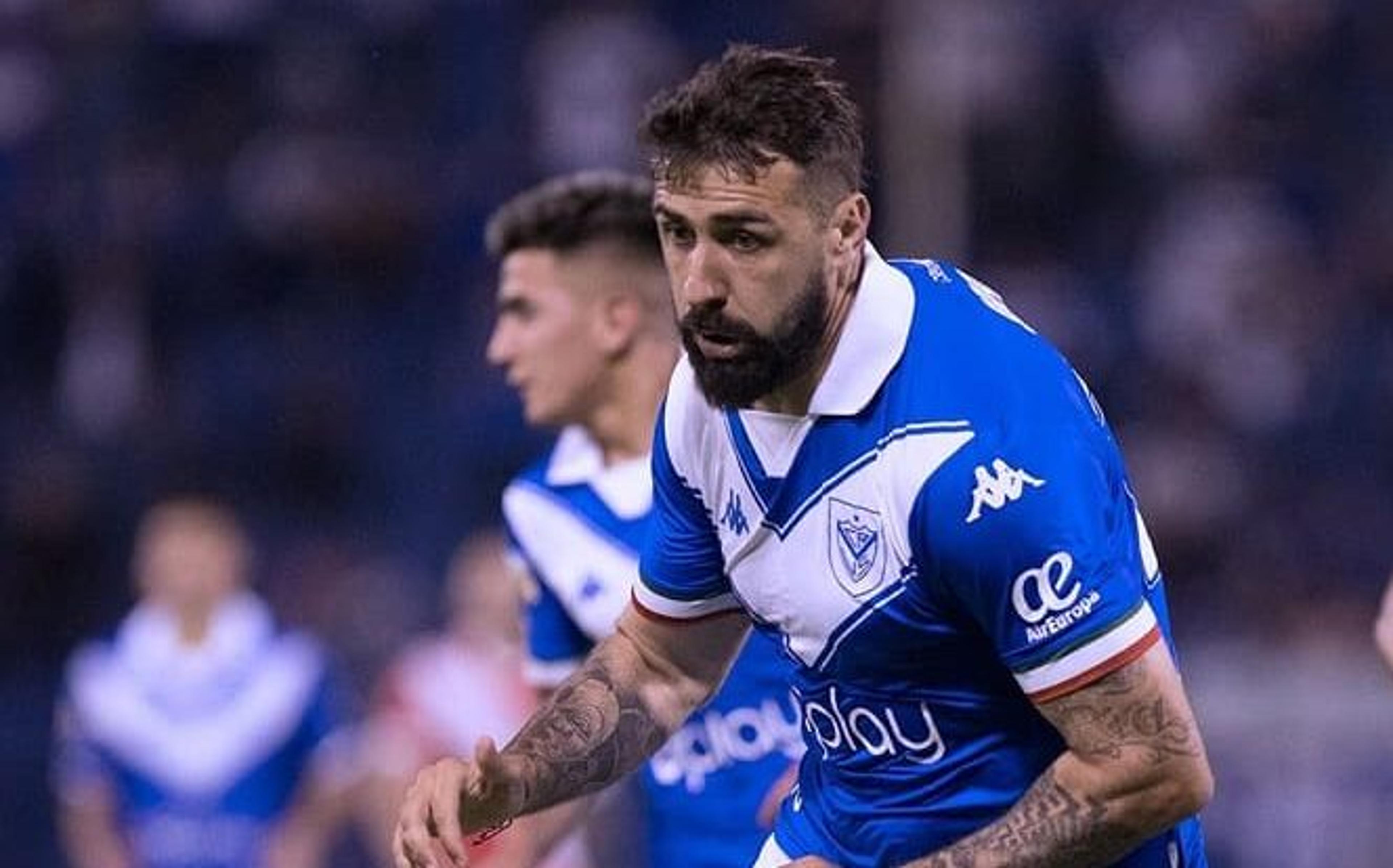 Lucas Pratto negocia com novo clube da América do Sul