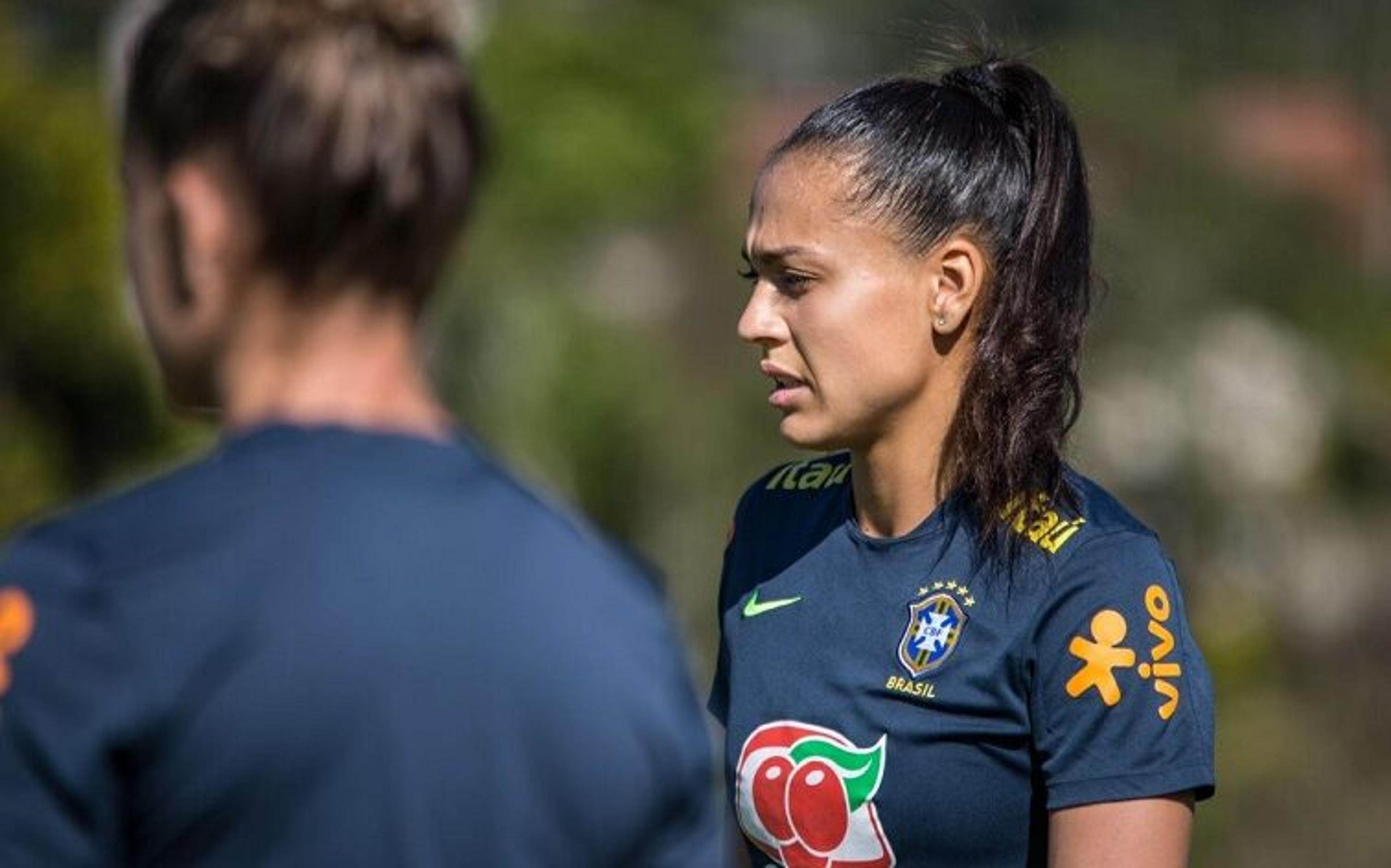 Seleção feminina esbanja confiança em último treino antes de amistoso contra o Chile