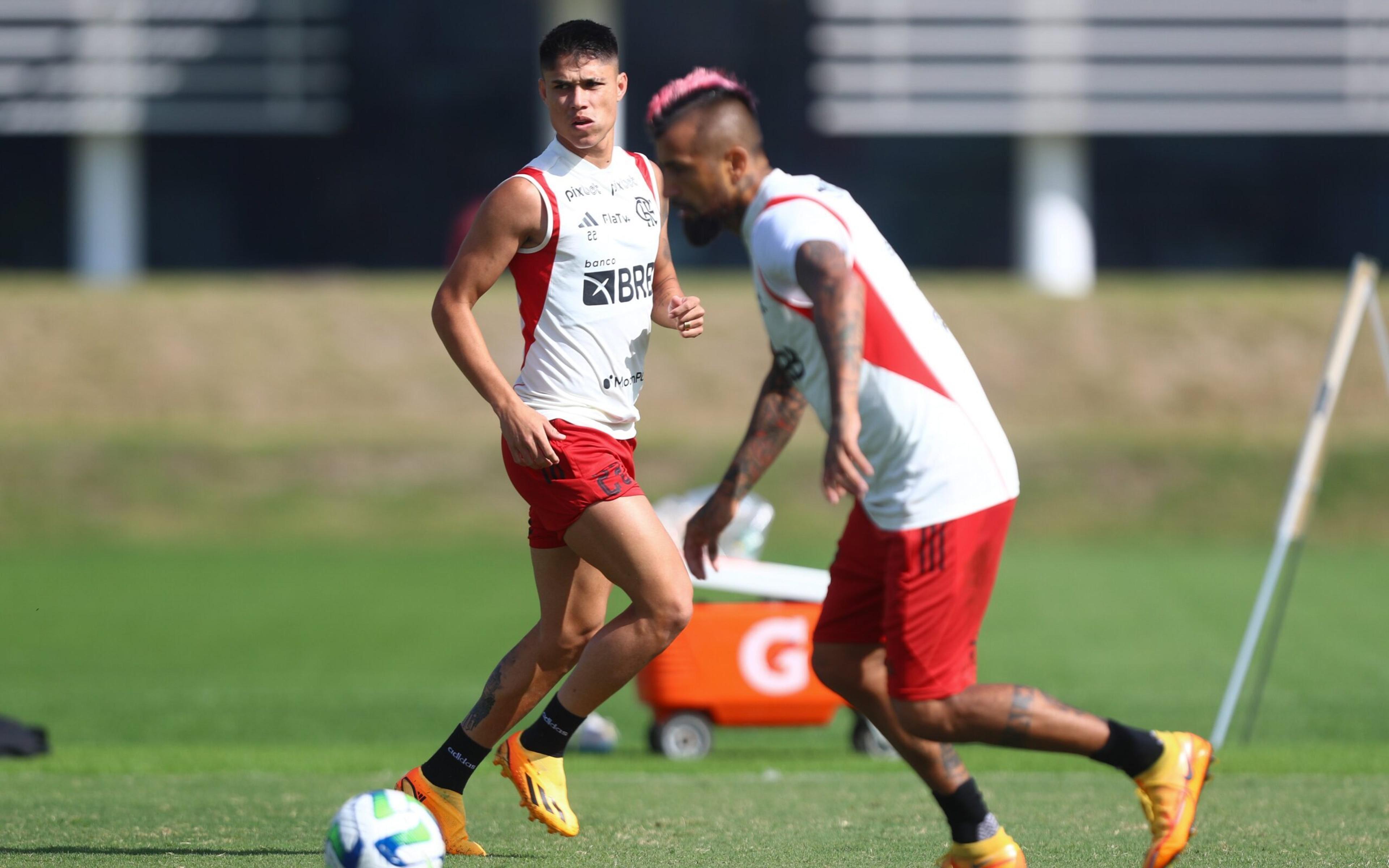 Luiz Araújo é relacionado por Sampaoli e pode estrear em Flamengo x Athletico