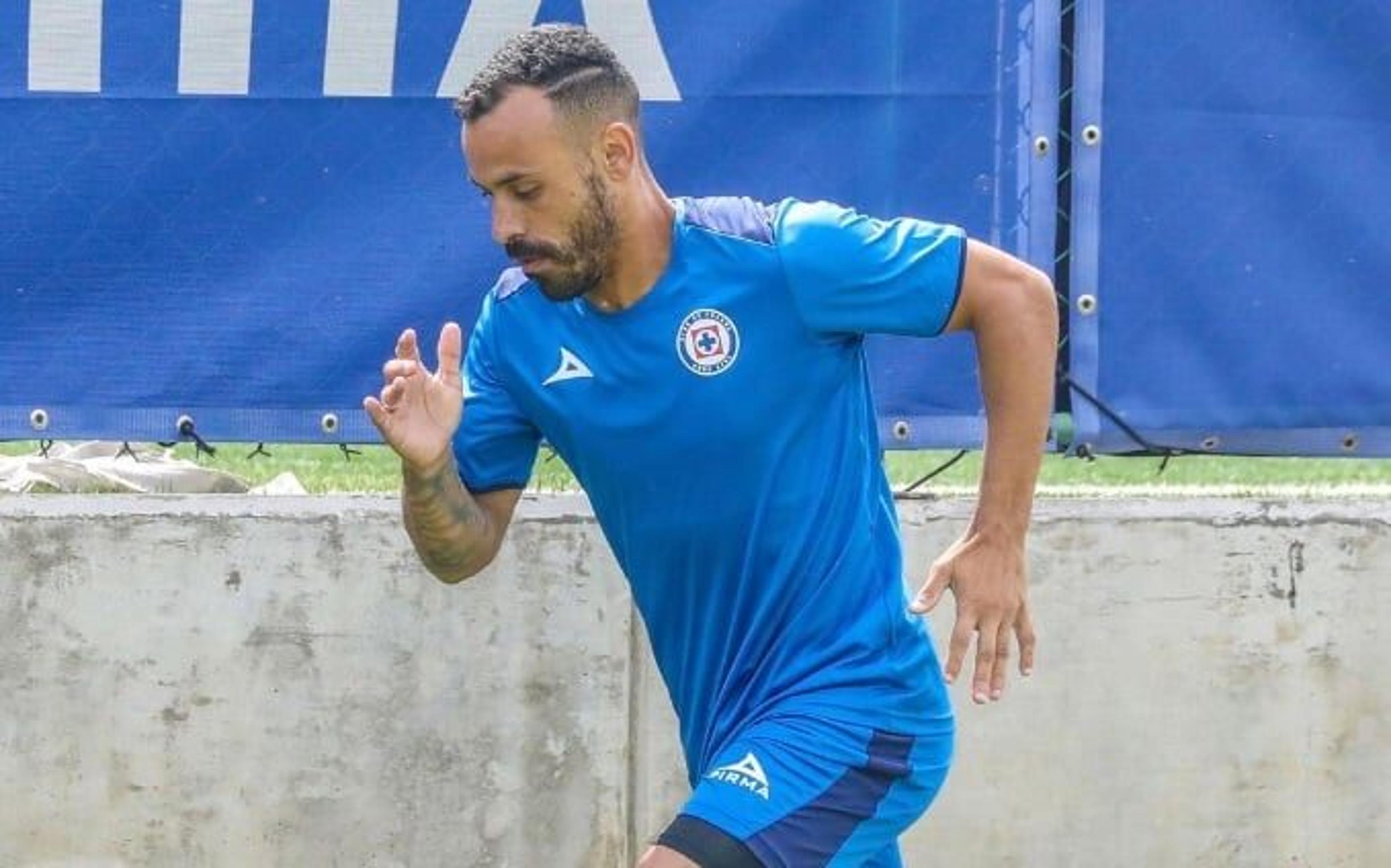 Moisés ganha importante responsabilidade no Cruz Azul