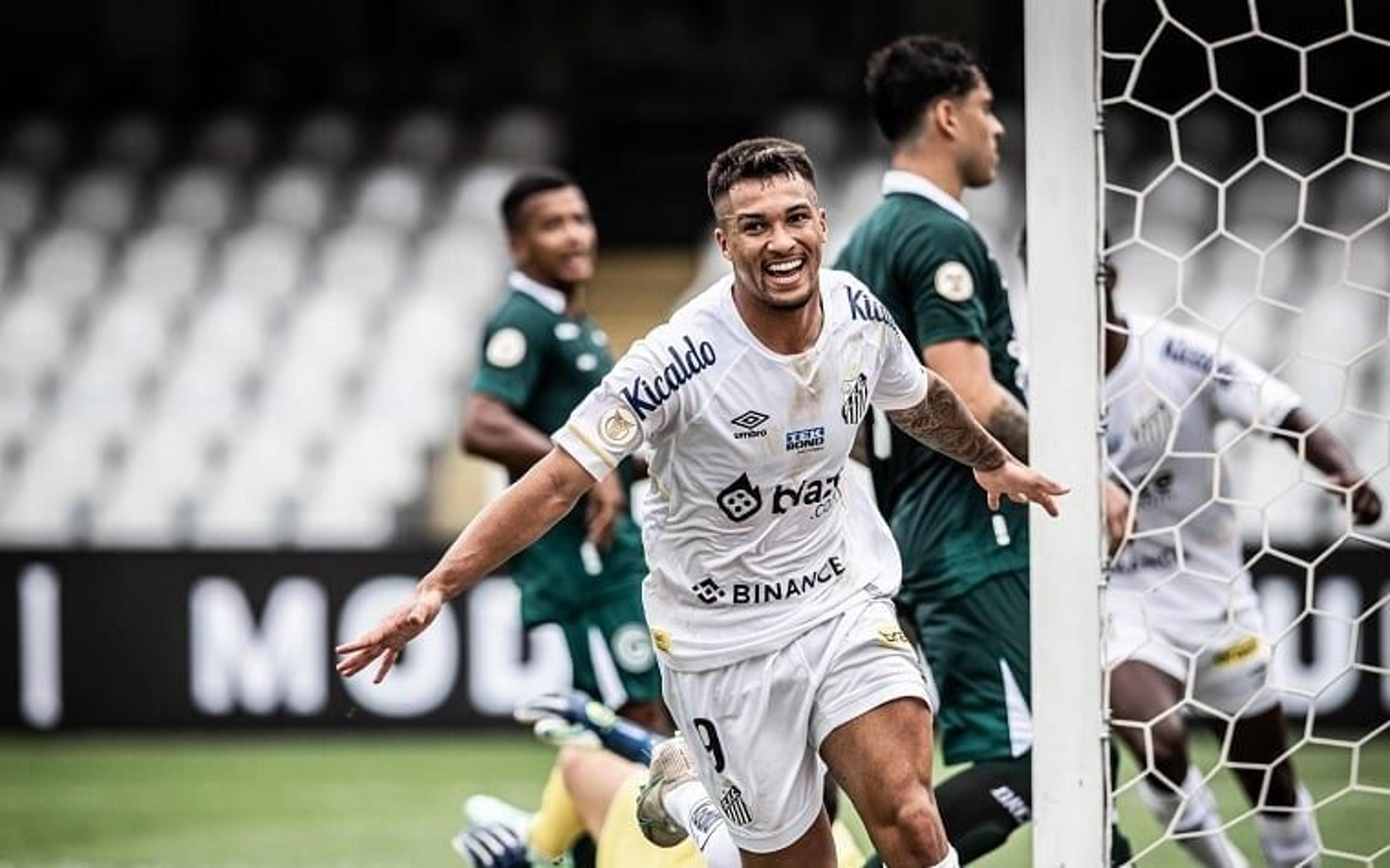 SUFOCO! Santos vence Goiás nos acréscimos e se distancia do Z4 no Brasileirão