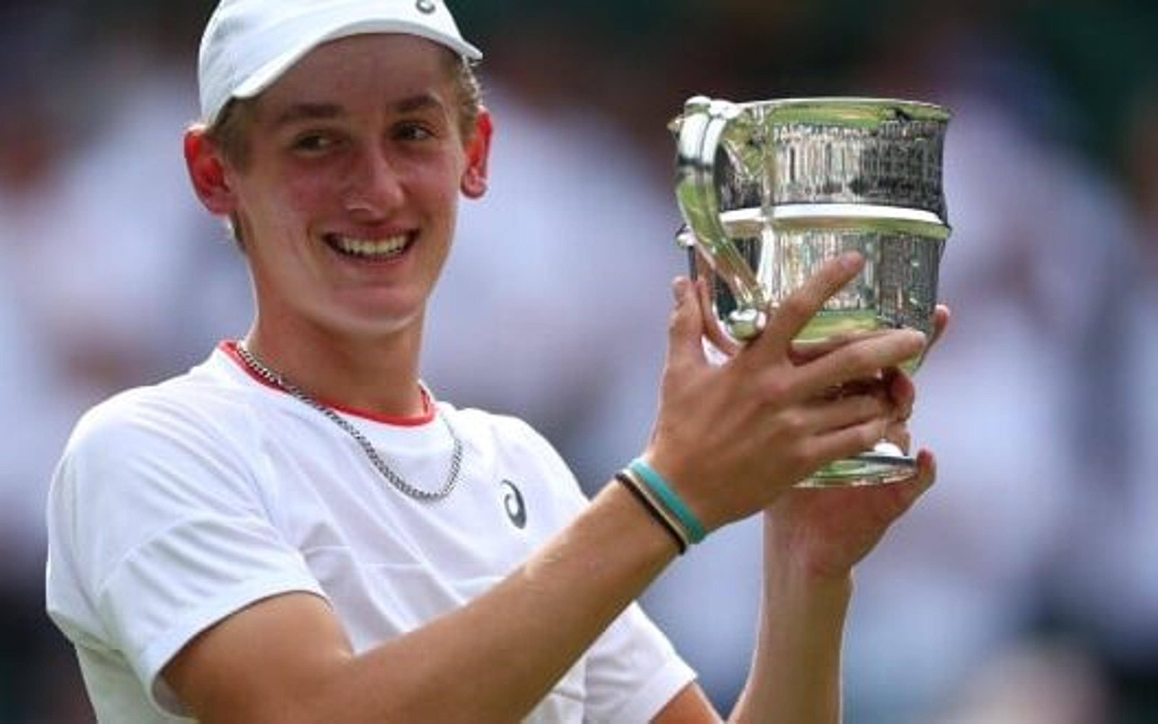 Algoz de João Fonseca é campeão juvenil de Wimbledon e quebra jejum