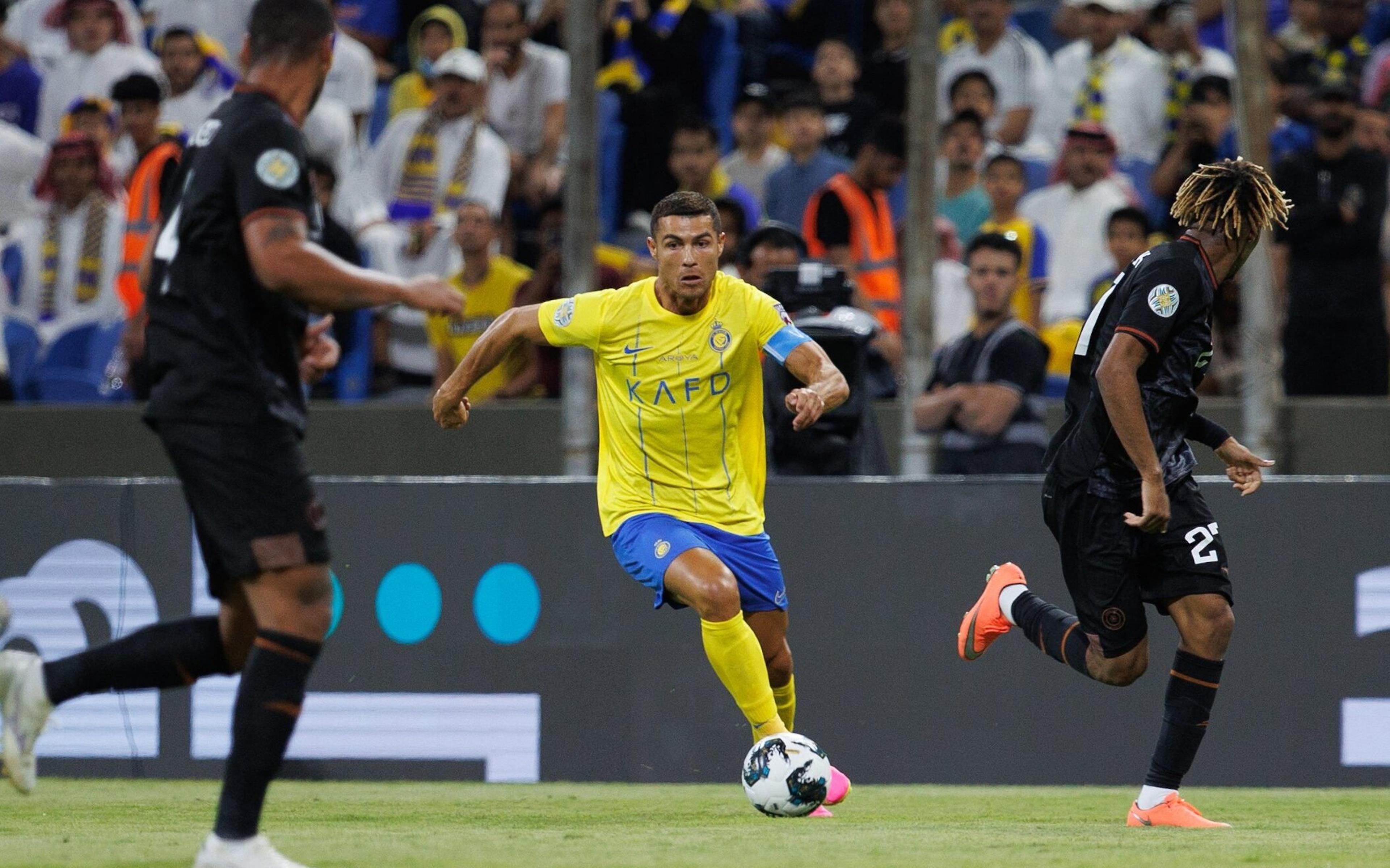 Na estreia de Mané, Cristiano Ronaldo marca e salva Al-Nassr de eliminação