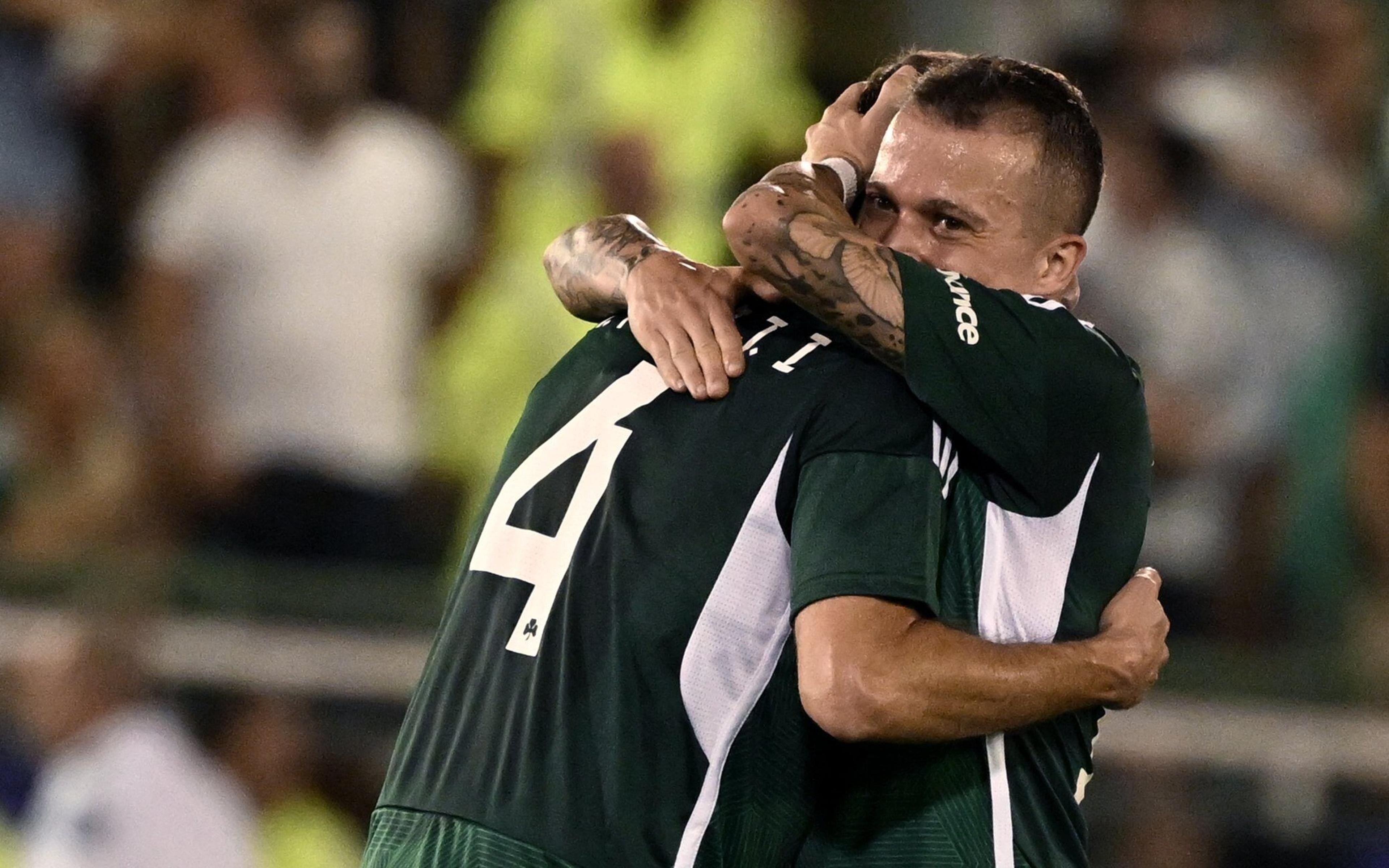 Bernard marca, e Panathinaikos vence o Olympique de Marselha pela fase de classificação da Champions League