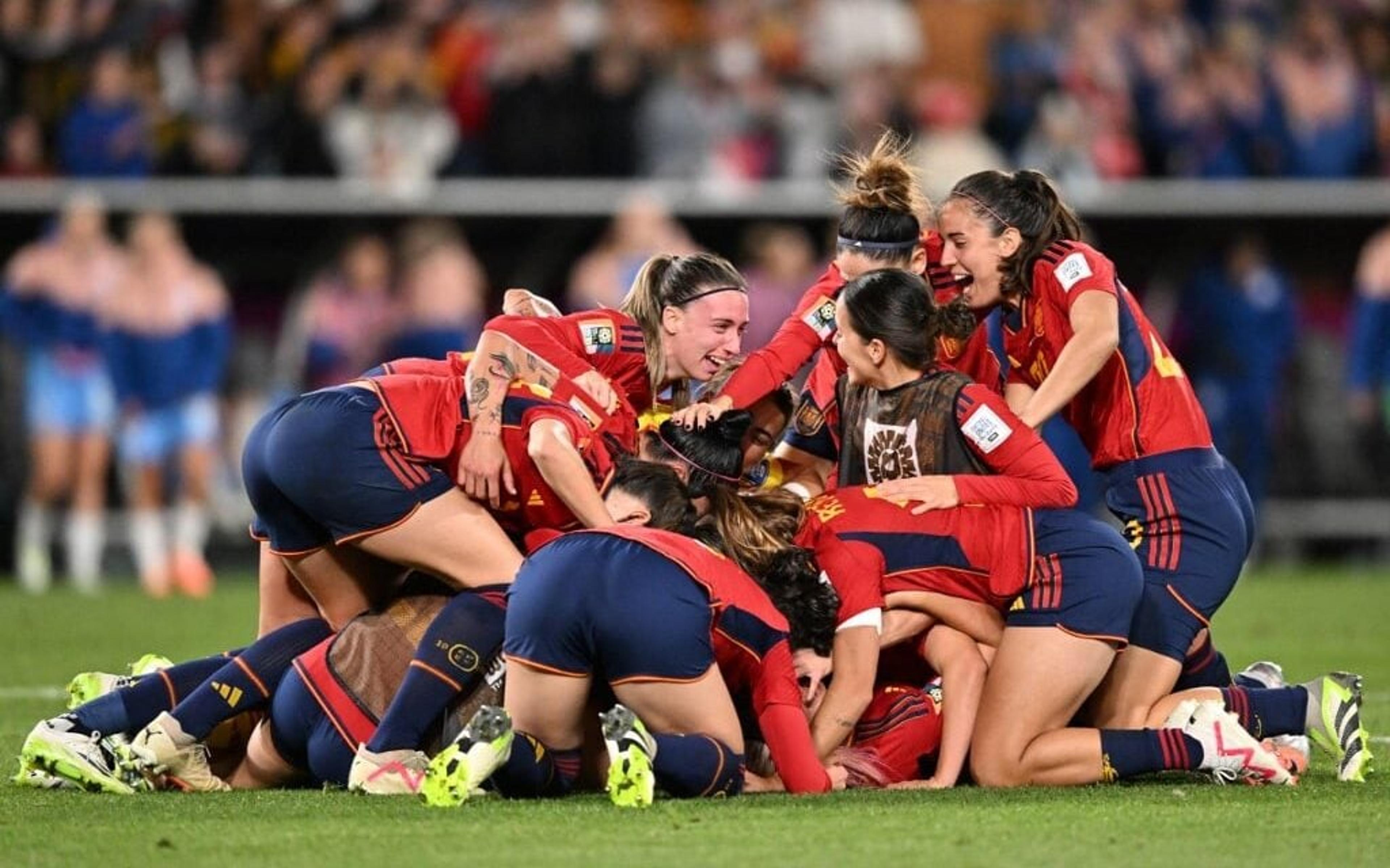 Campeã, Espanha supera boicote de jogadoras em caminhada rumo ao título