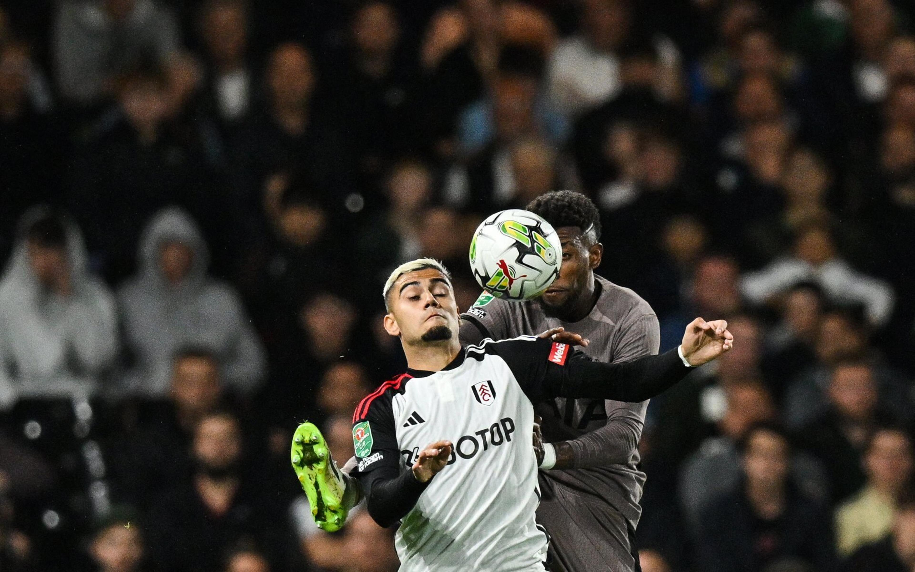 Copa da Liga Inglesa: Richarlison marca, mas Tottenham é eliminado pelo Fulham nos pênaltis