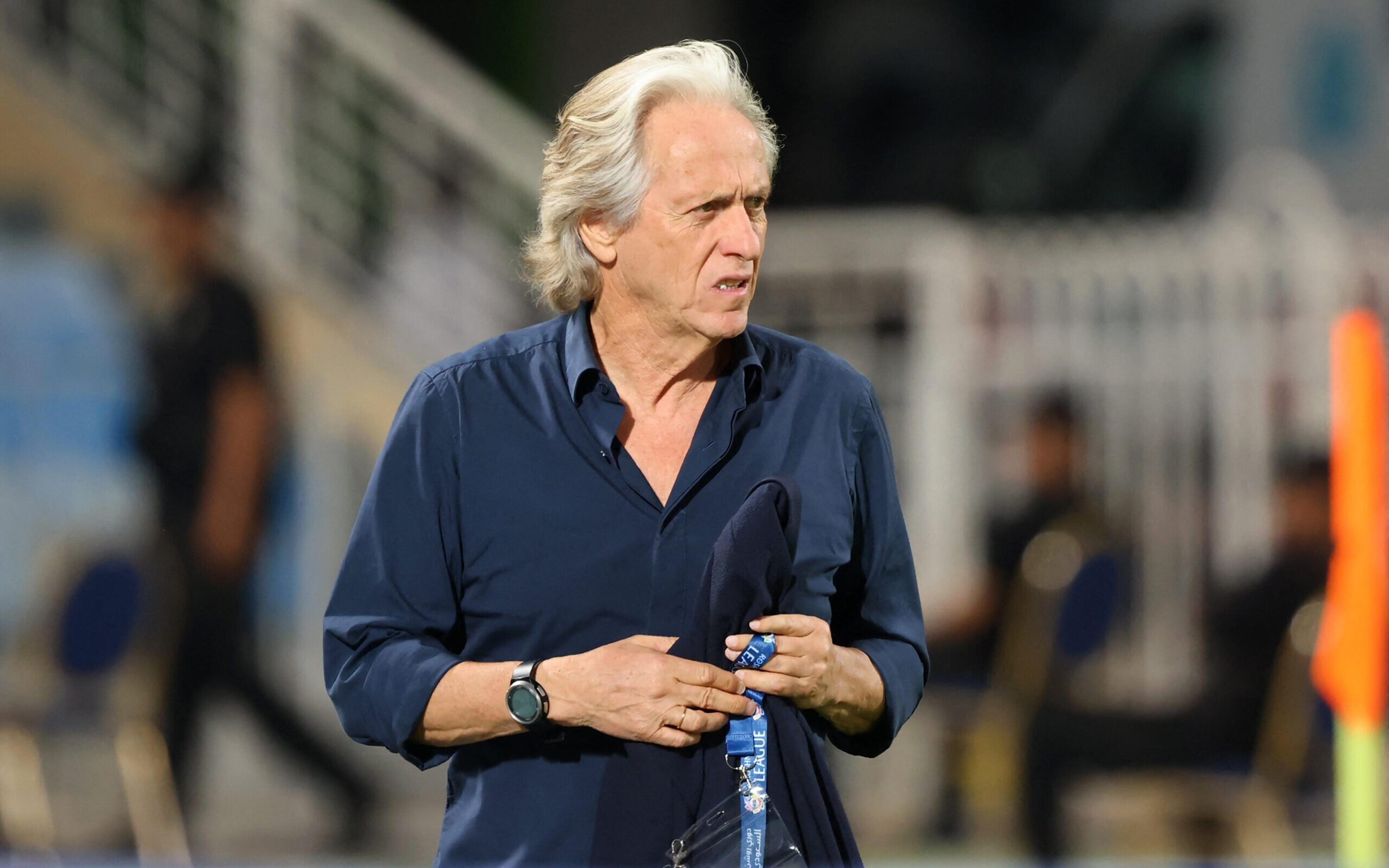 Jorge Jesus se irrita com Michael durante jogo do Al-Hilal