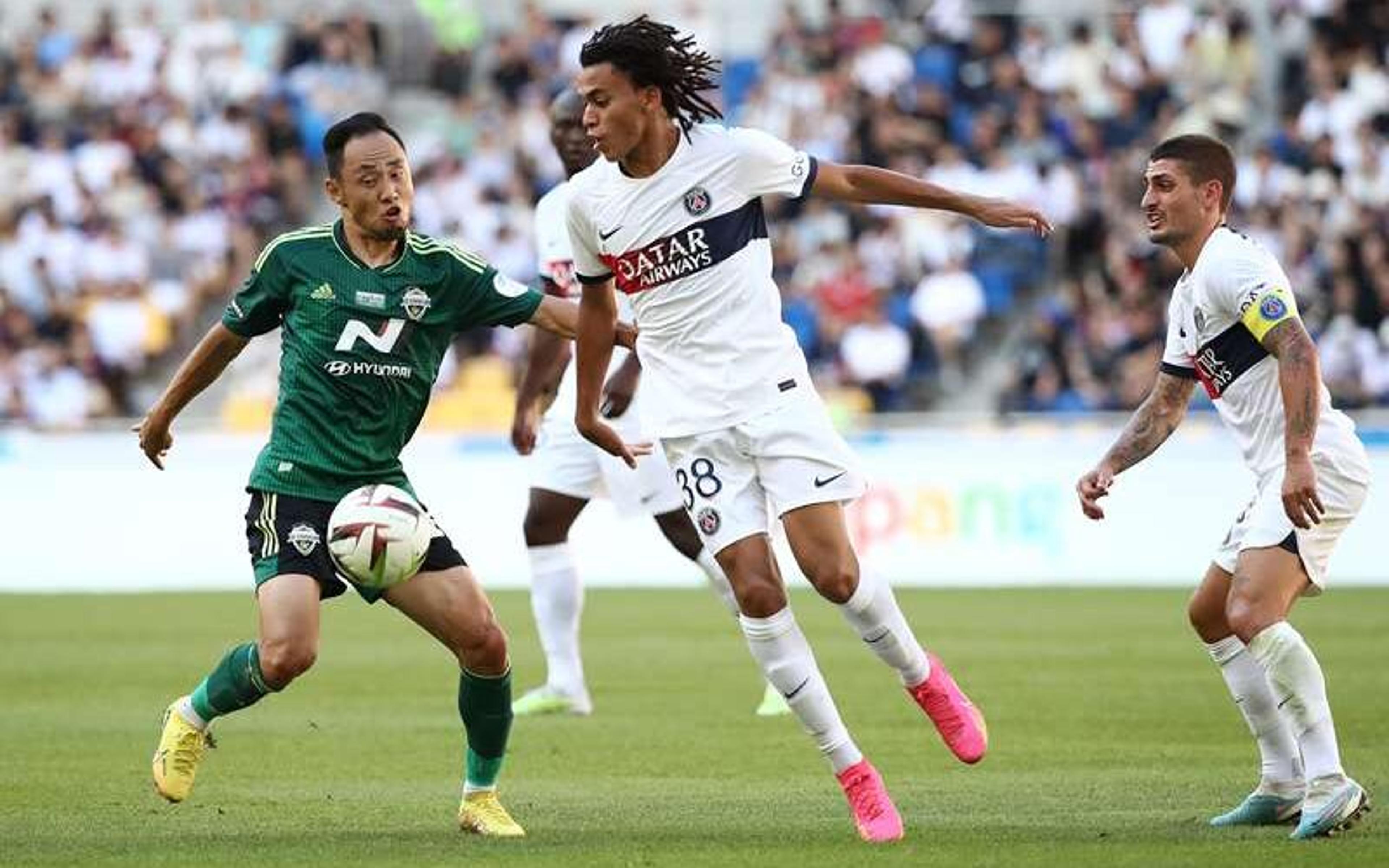 Mbappé é titular no último amistoso de pré-temporada do PSG e se diz orgulhoso: ‘Meu clube do coração’