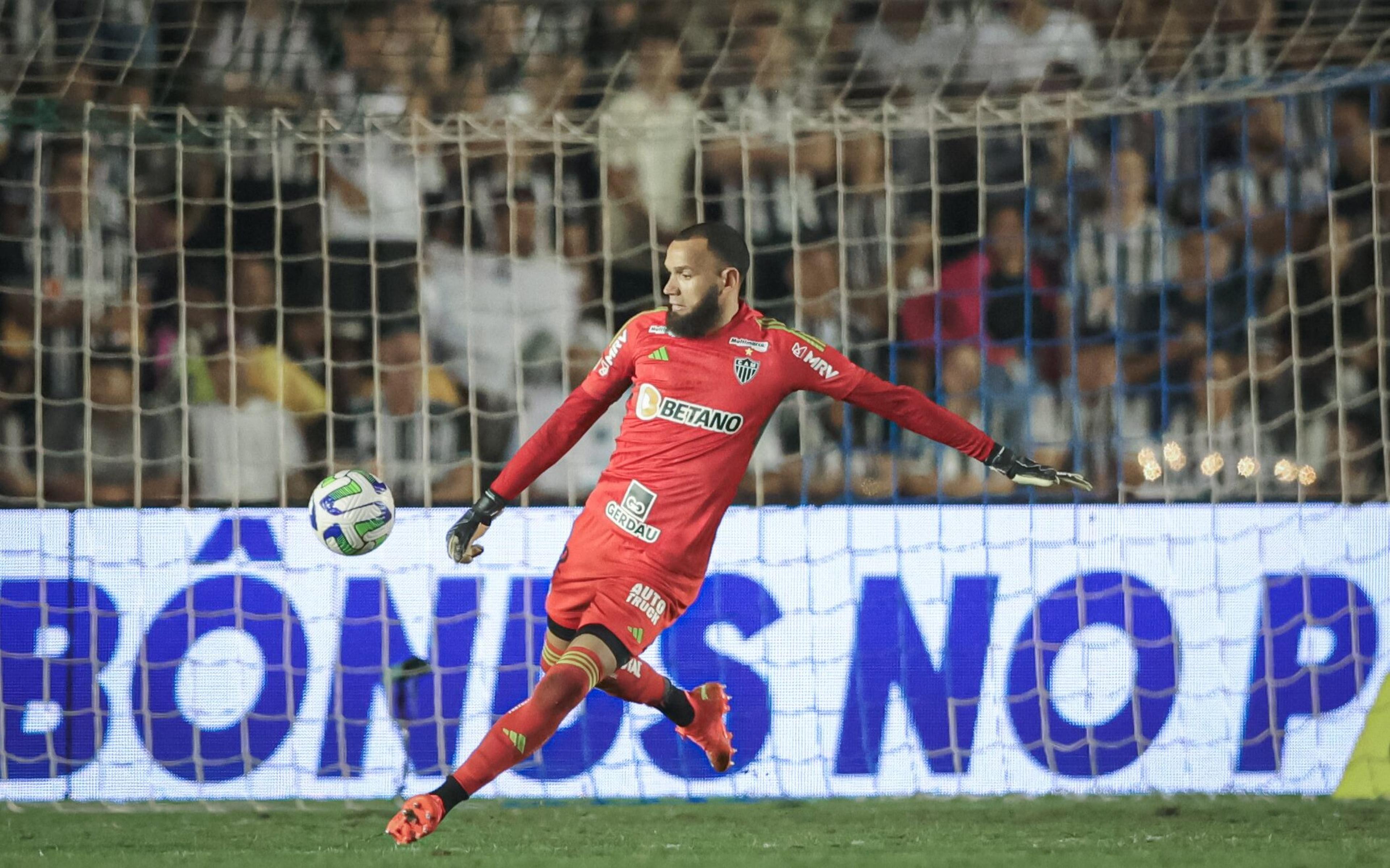 Galo: Éverson completa 200 jogos hoje contra o Bahia