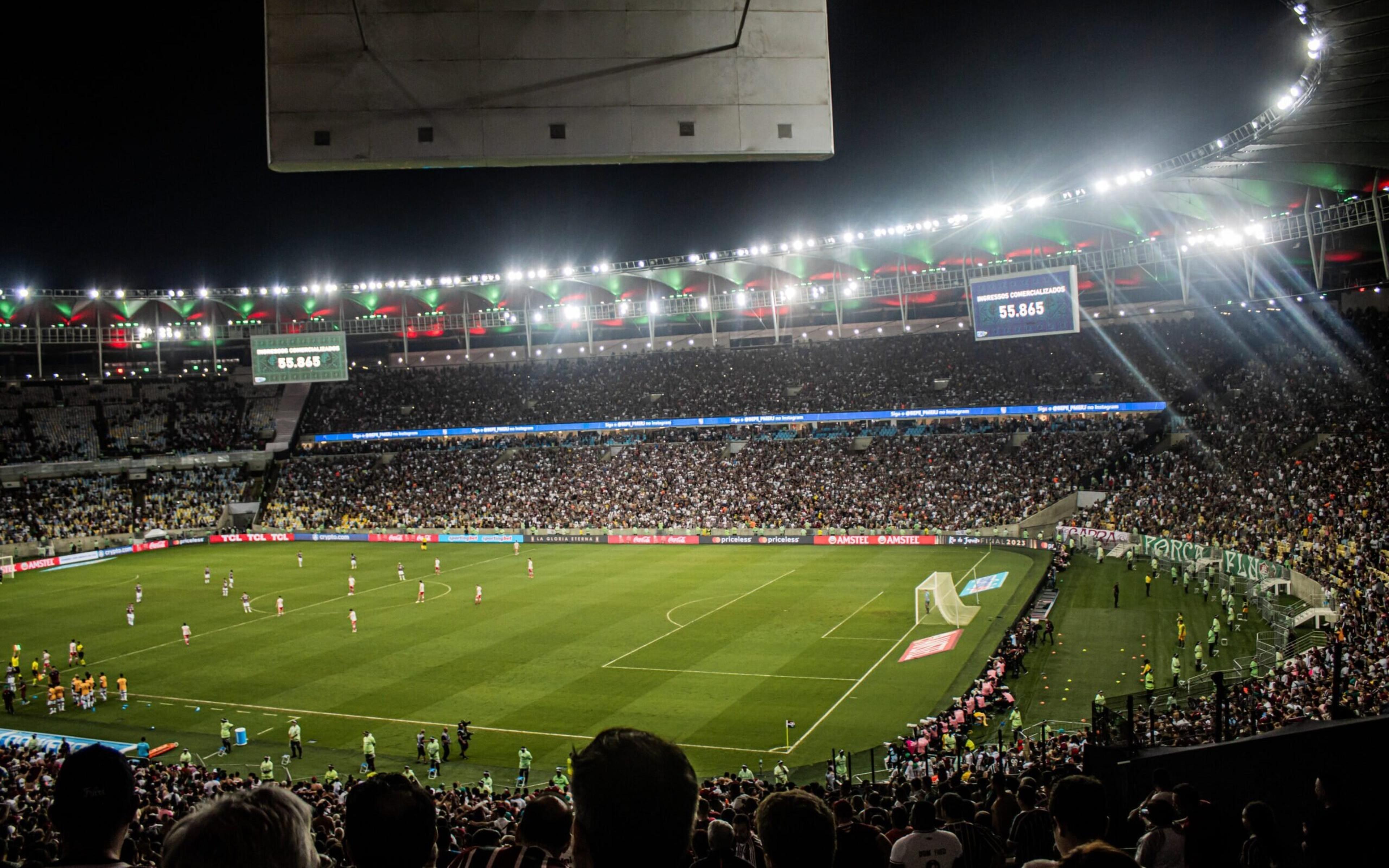 Argentinos Juniors responsabiliza Fluminense por ação da PM contra torcedores visitantes no Maracanã