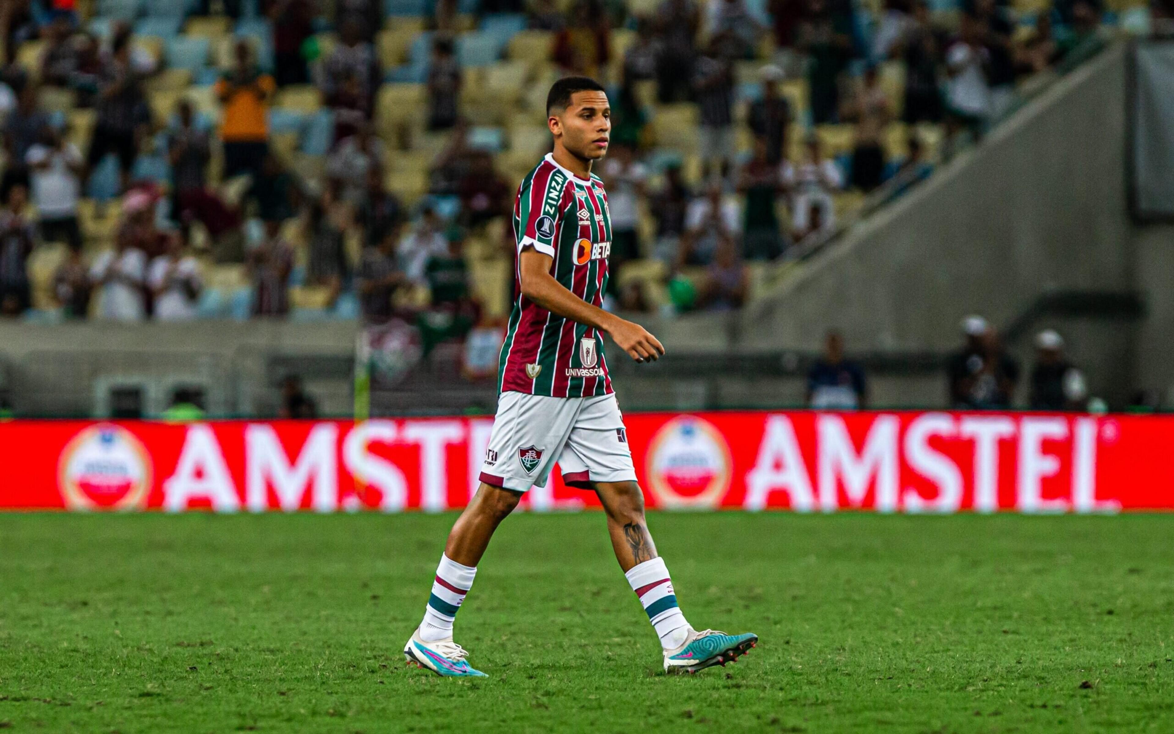 Alexsander revela como se sentiu no retorno ao Fluminense após três meses sem jogar por conta de lesões