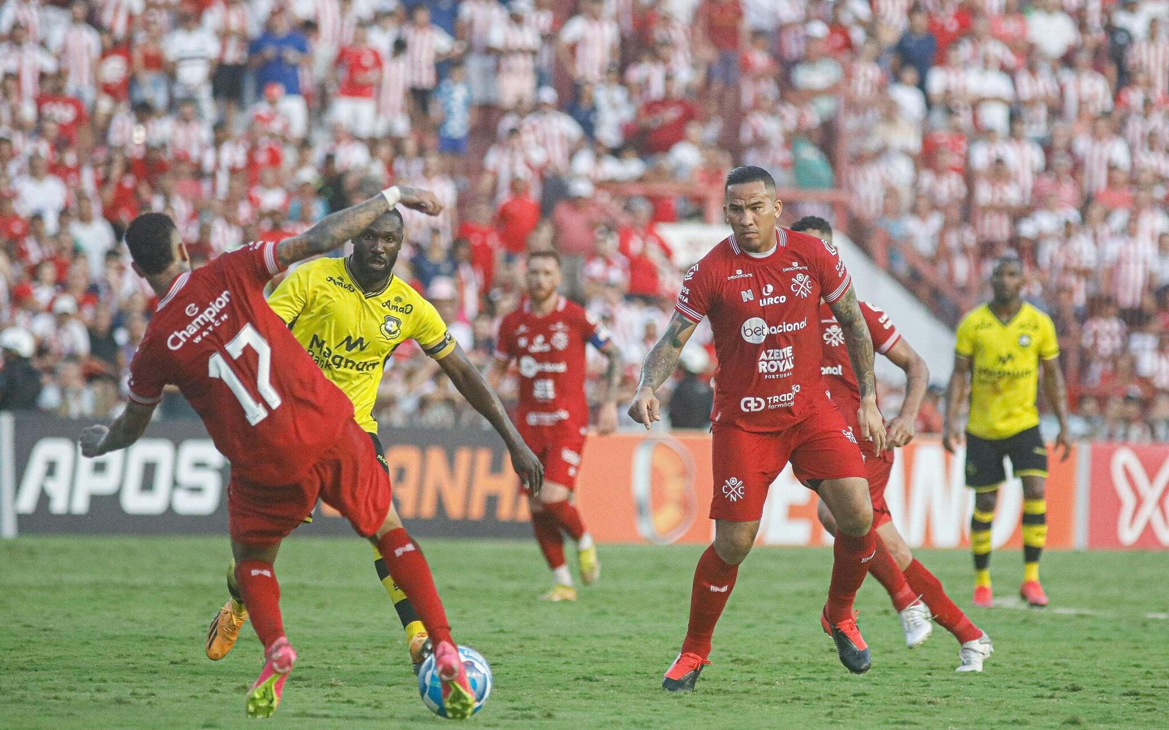 Náutico frustra torcida, empata com o São Bernardo e está eliminado da Série C do Brasileirão