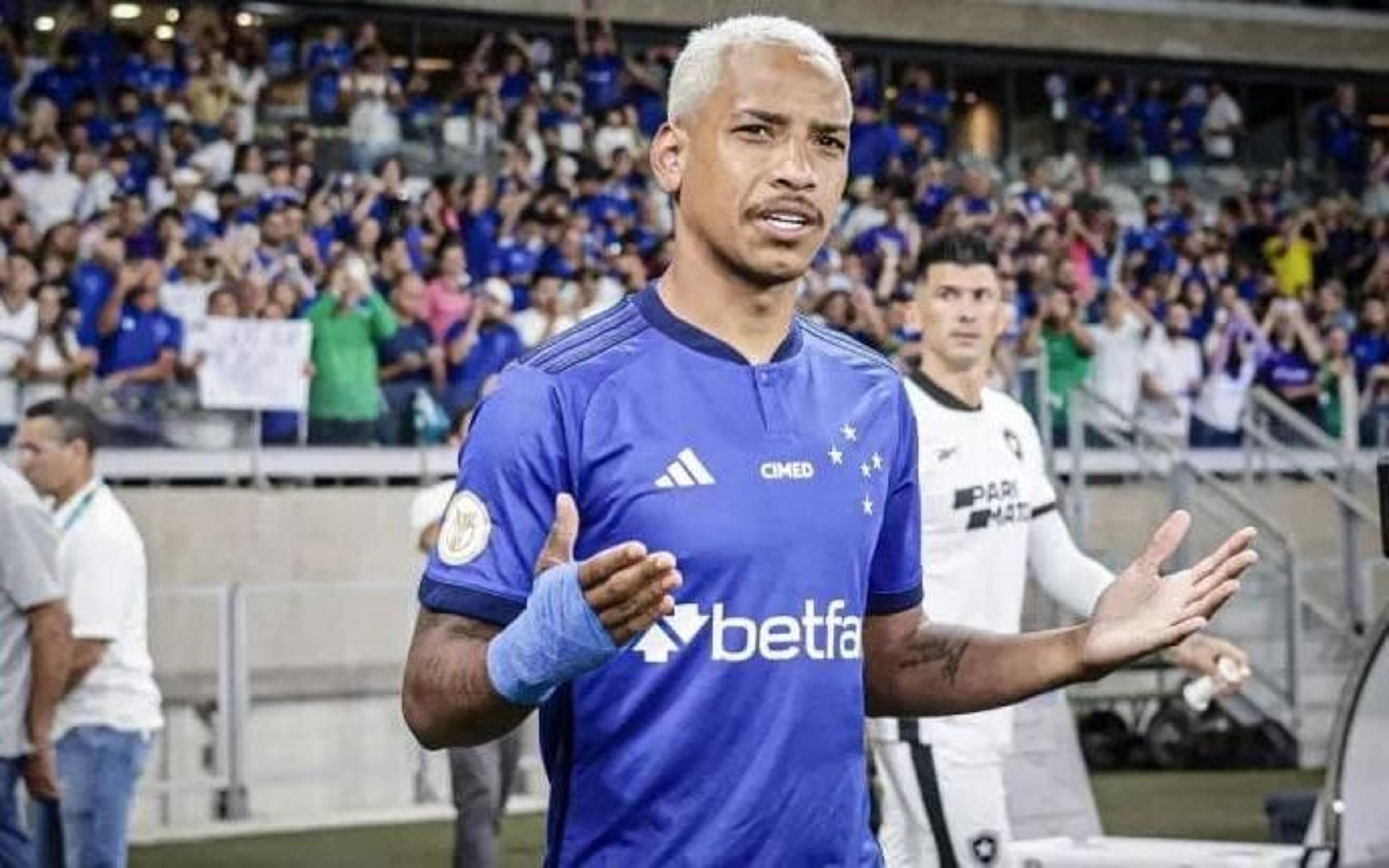 Matheus Pereira sofre lesão e se torna desfalque no Cruzeiro