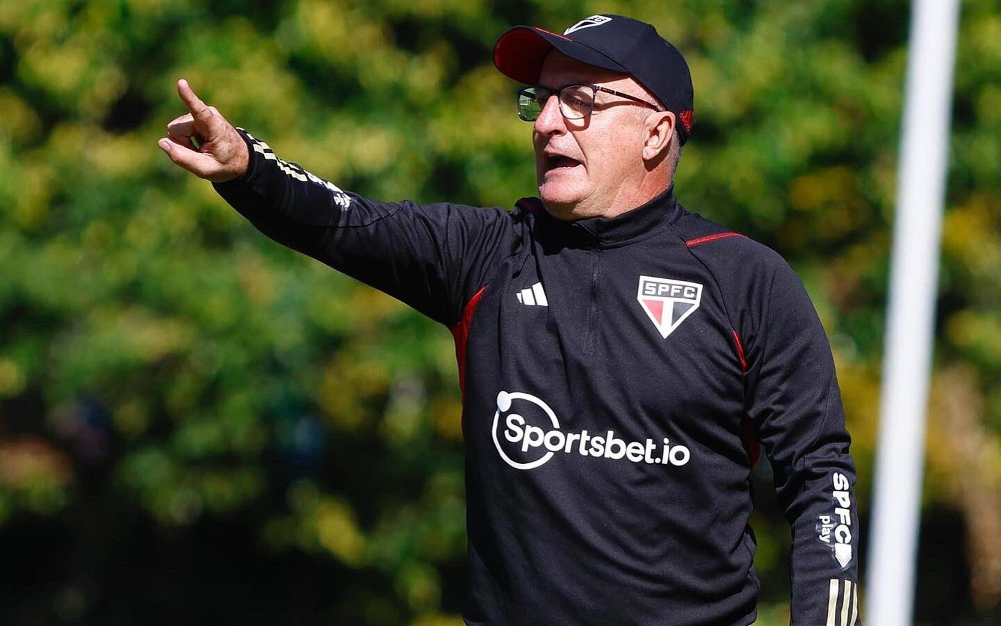 Dividido entre competições, Dorival enfrenta dilema para escalar São Paulo contra o América-MG